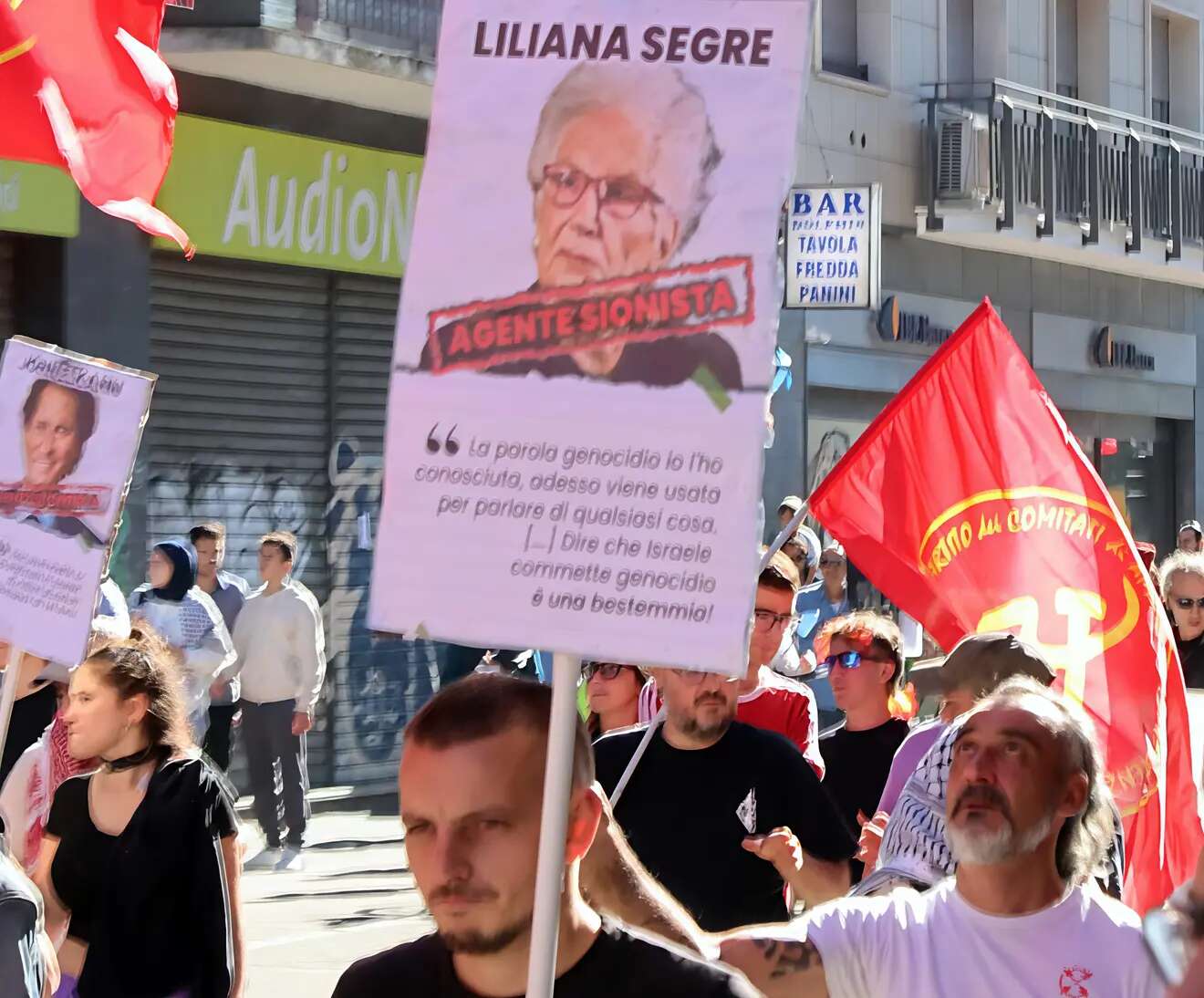 Cartelli contro Liliana Segre. L’ira della comunità ebraica:: 