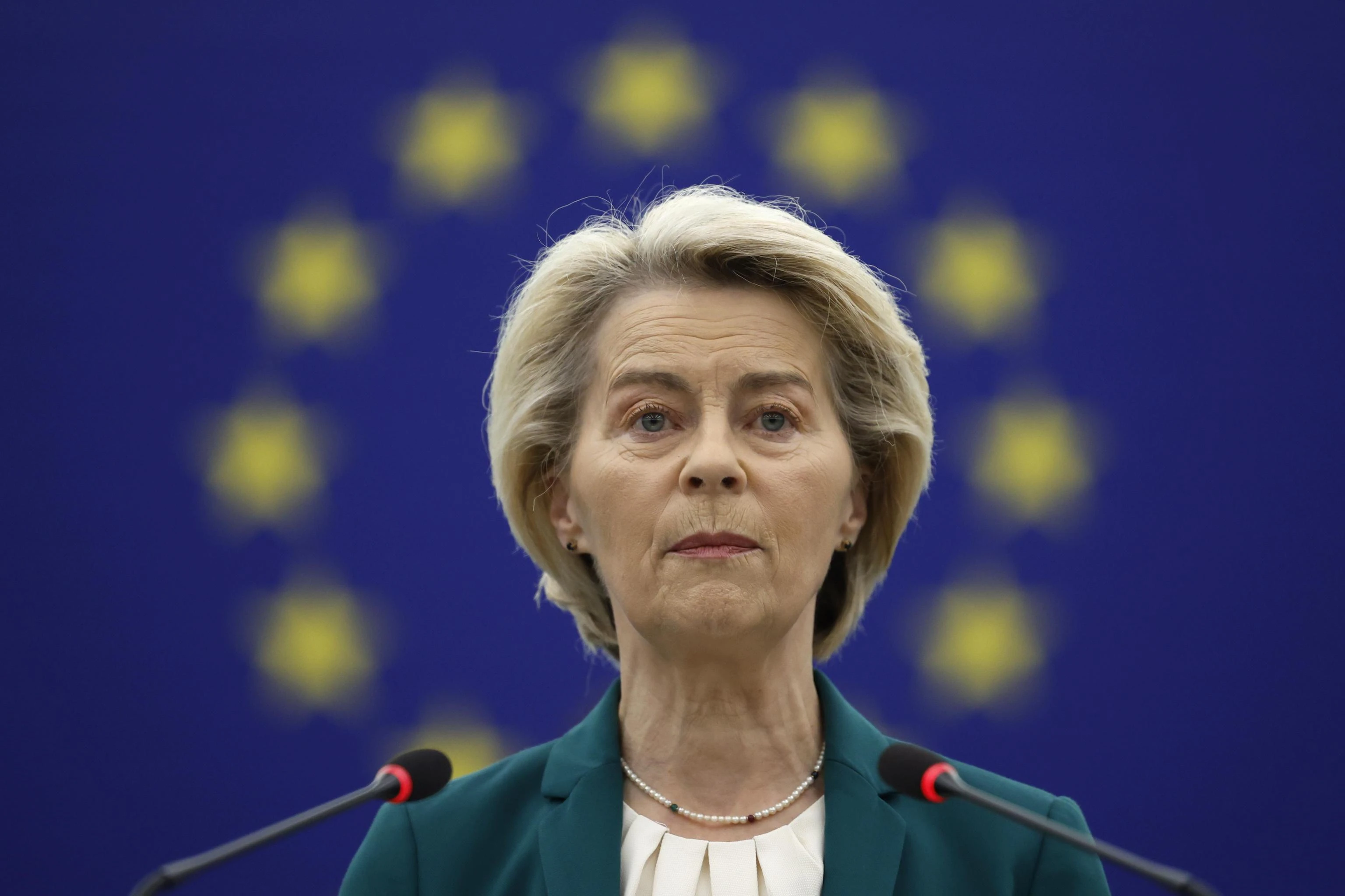 Von der Leyen: una cooperazione costruttiva e sfide commerciali al vertice UE-Cina