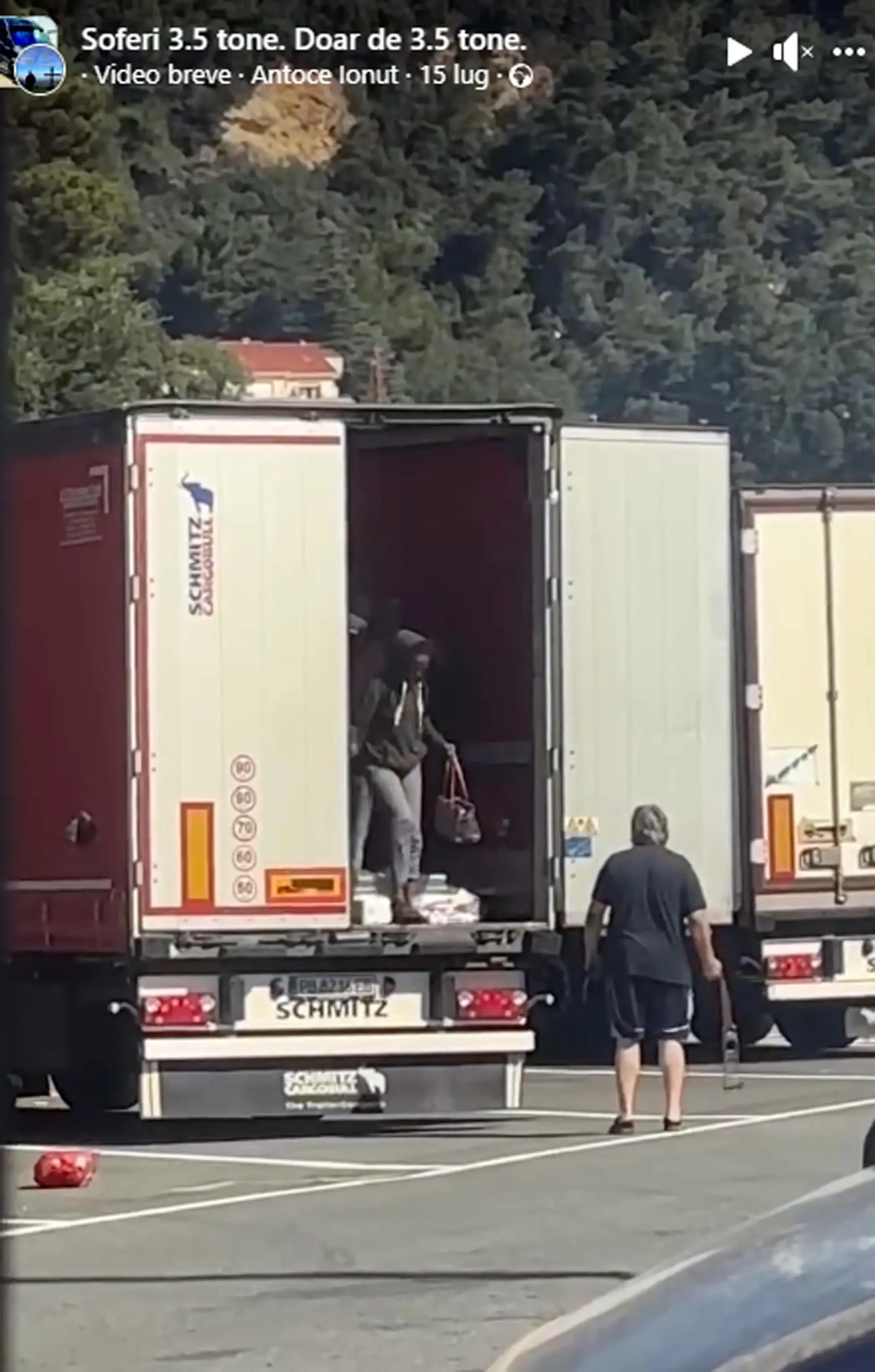 Ventimiglia: camionista fa scendere dal suo mezzo dei migranti a colpi di cinghia