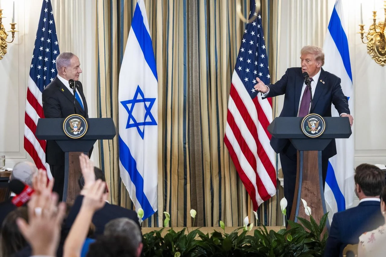 Alan Friedman e la strategia di Trump per Gaza: “Netanyahu giocatore di poker, non può permettersi che il governo crolli. Blair? Scelta pessima”