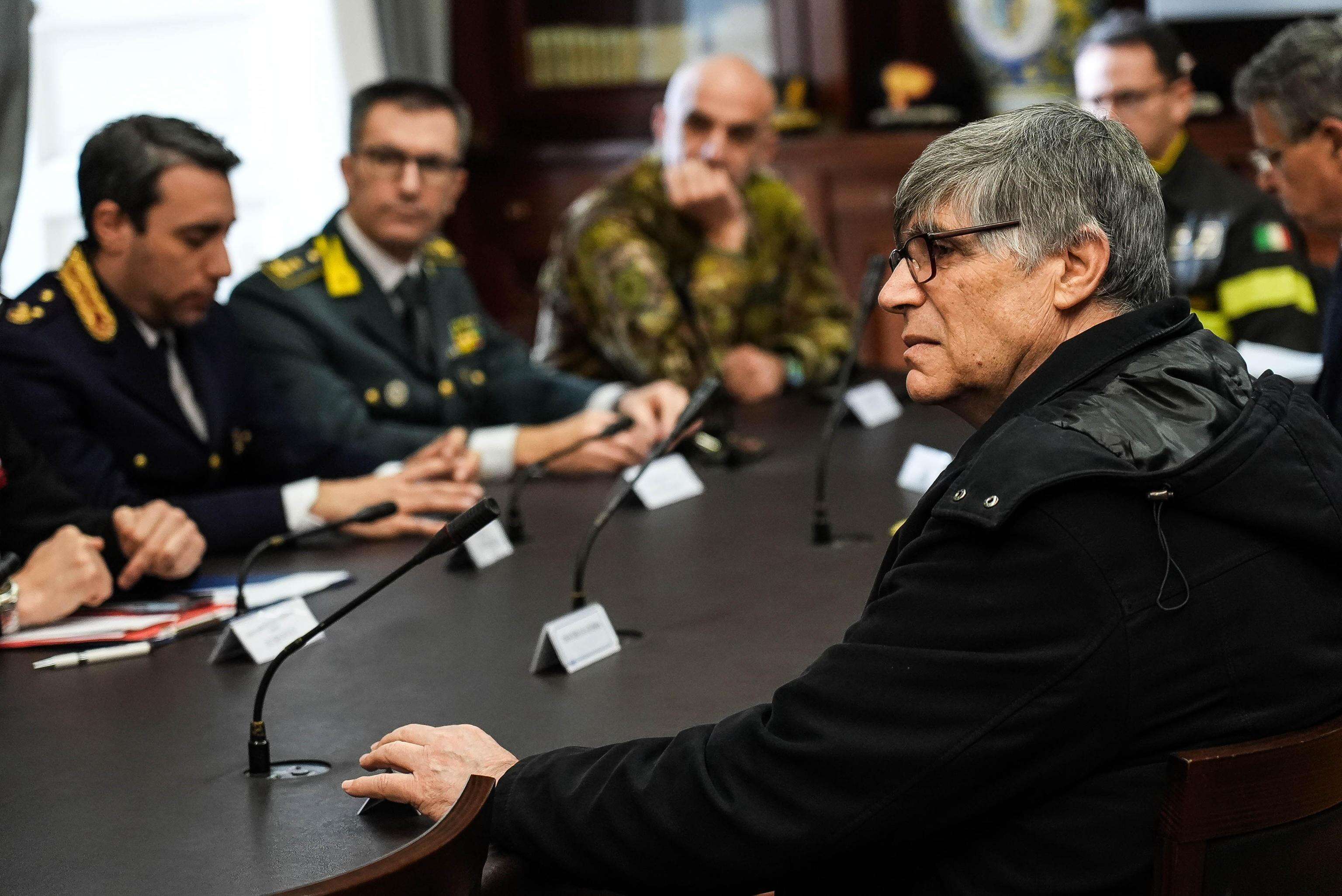 Terra dei Fuochi, vertice in prefettura dopo la condanna Ue. La Regione: “Brand nefasto”