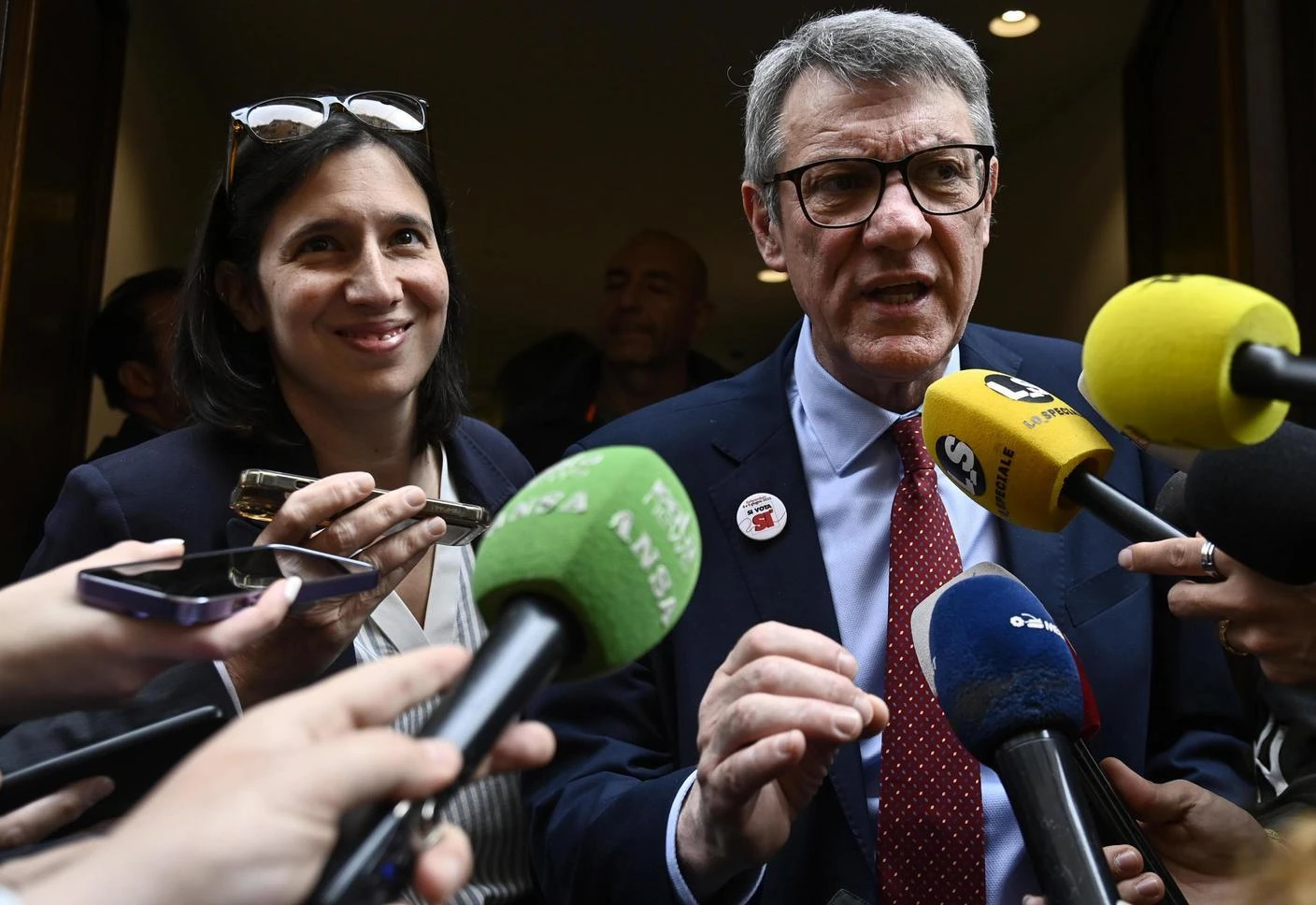 Referendum, rischio quorum. Landini arruola Pd e M5s. Conte: demolire il Jobs act