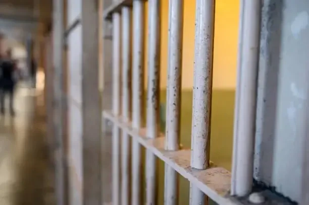 Sos carceri. I ricorsi dei detenuti di Sollicciano. Il giudice: “Acqua calda? Non siete in hotel”