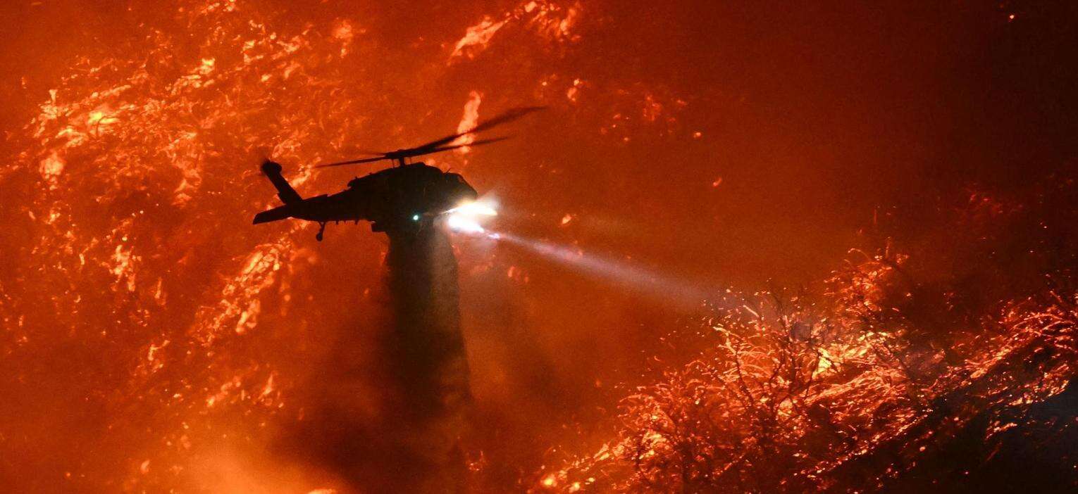 Los Angeles in fiamme. Il vento fa ancora più paura. Le assicurazioni in fuga