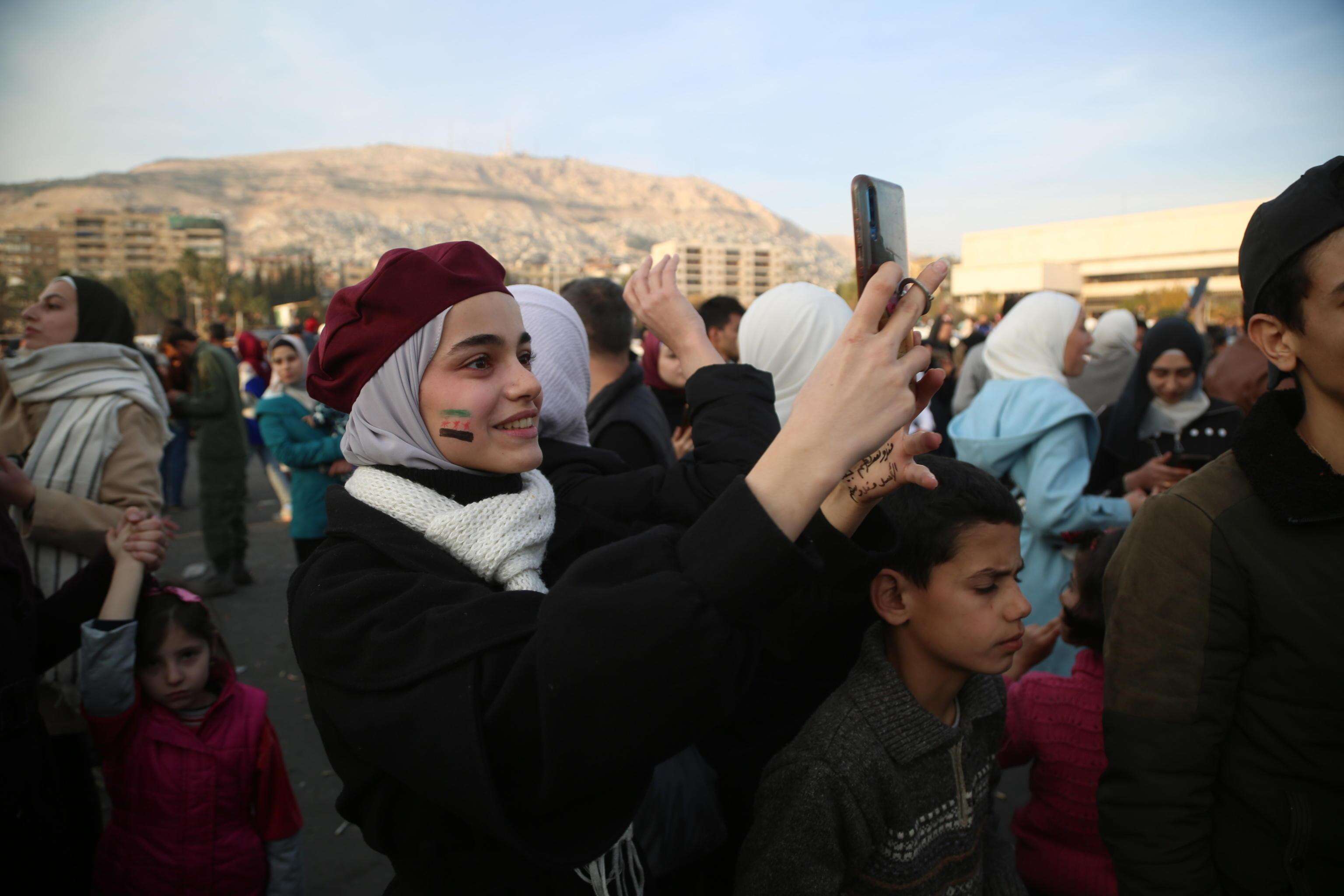 Jolani e la nuova Siria. Nomina premier un fedelissimo: “Paese diviso, scenario libanese”