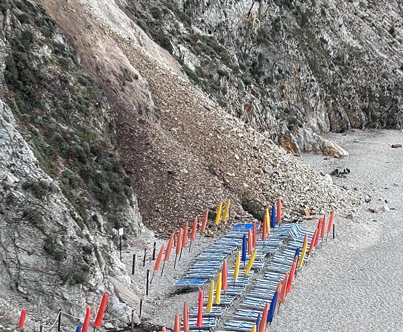 Nubifragi all’Elba: danni e paura. Trecento persone isolate per ore