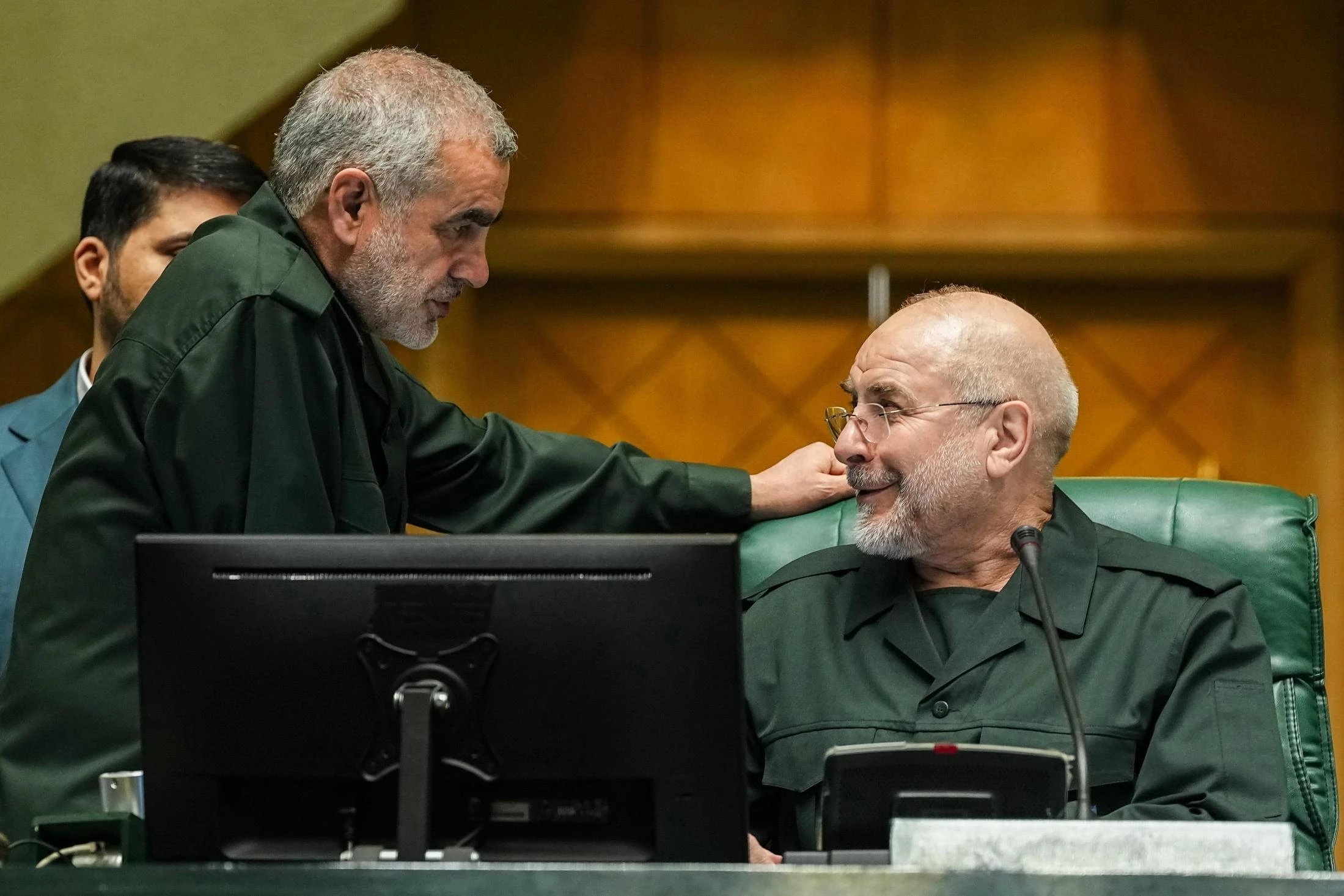Accordo tra Usa e Iran, cosa dice il memorandum. Stretto di Hormuz aperto e senza pedaggi. Poi 60 giorni per discutere sul nucleare e i fondi bloccati