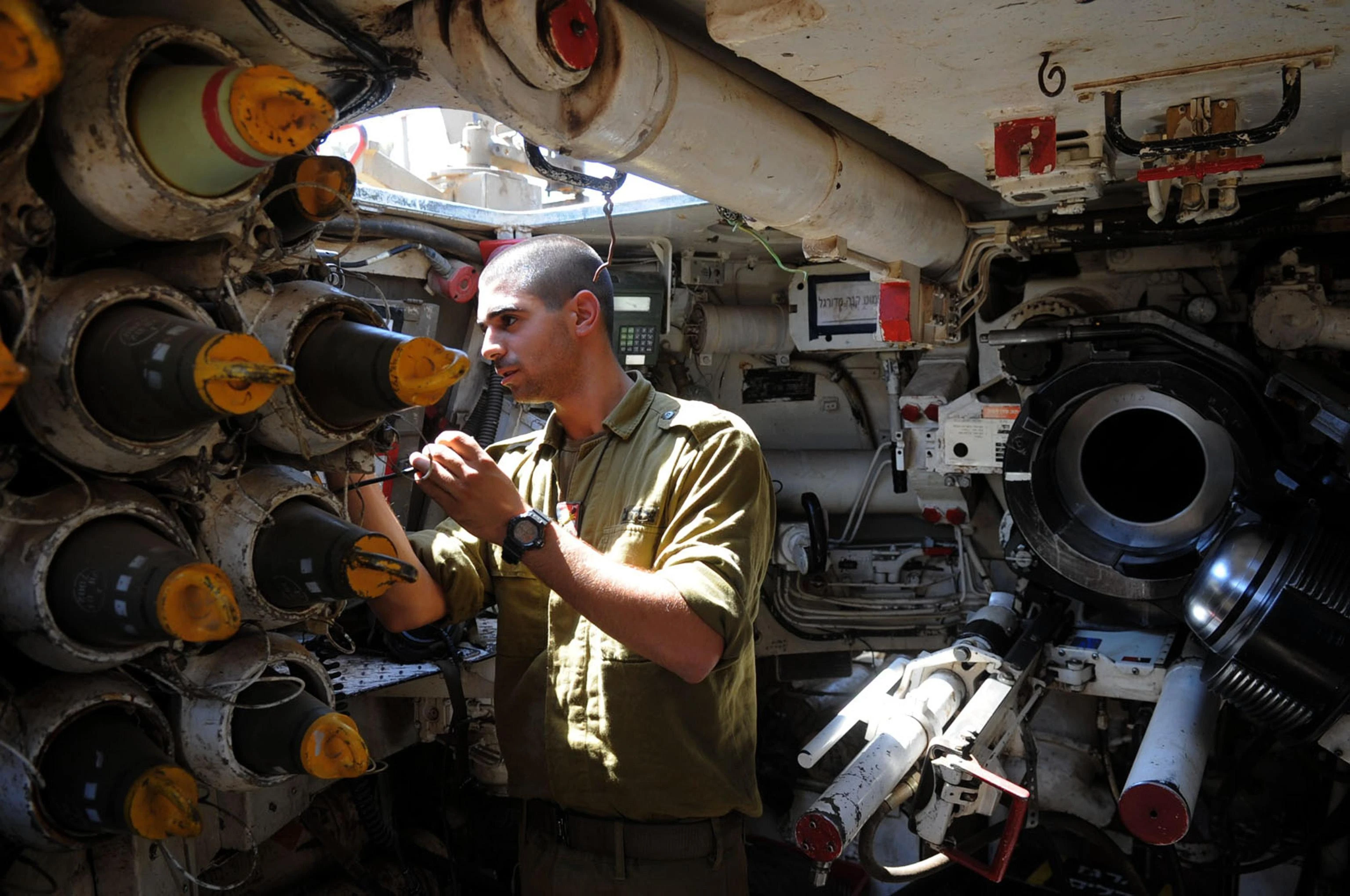 Guerra a Gaza, l’esercito israeliano in riserva: dimezzato l’apporto dei volontari