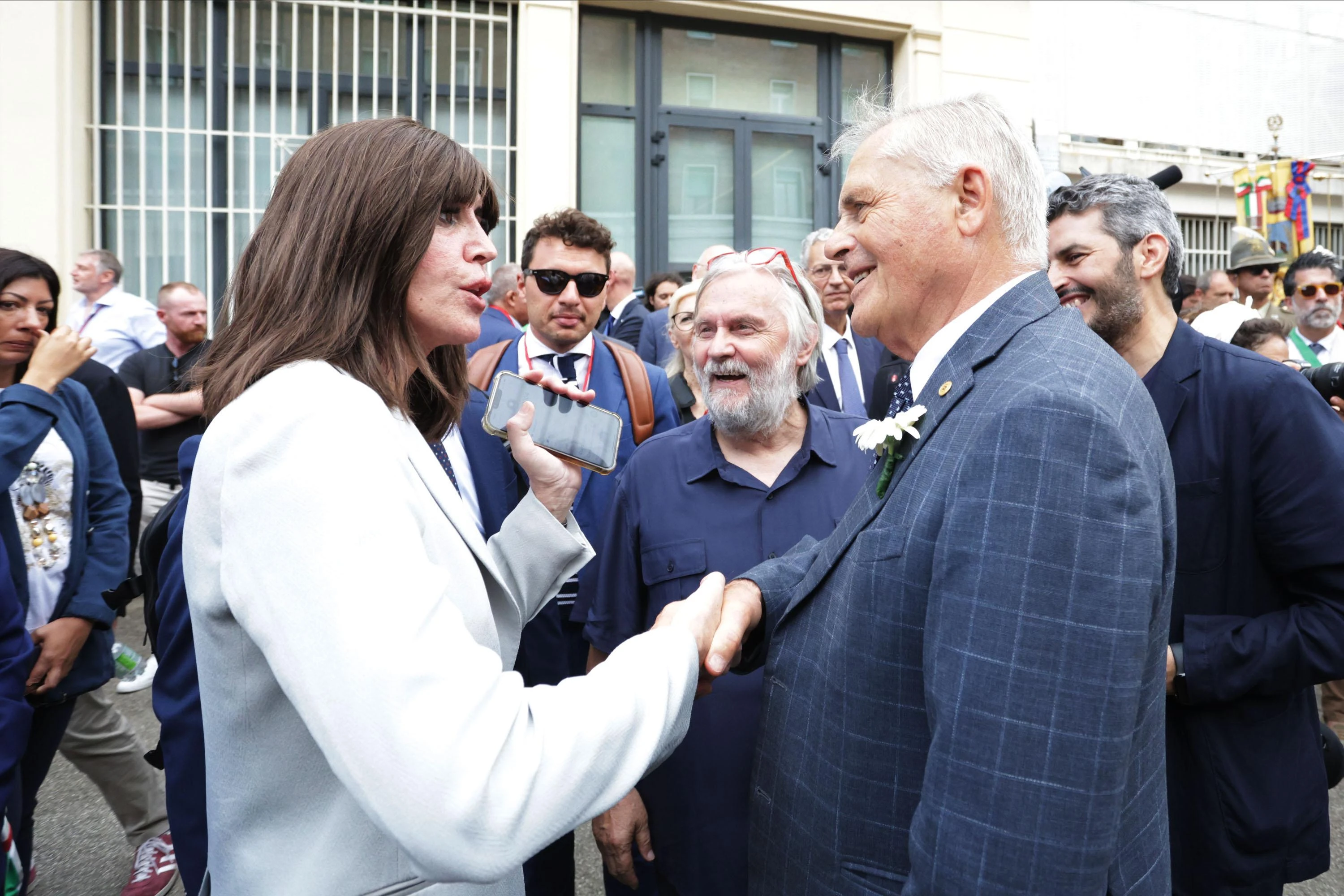 2 agosto senza pace. L’affondo di Bernini: “Da Bolognesi un comiziaccio politico”. La replica: “I morti li onoriamo cercando verità e giustizia”