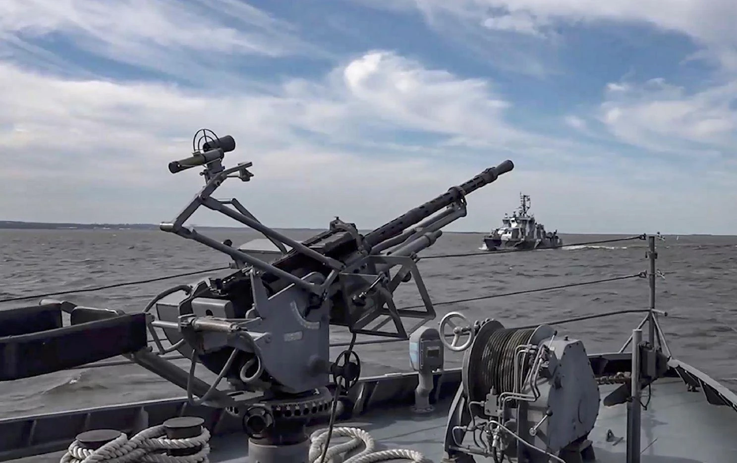 Zapad 2025, la Flotta sul Baltico si esercita contro i droni navali. Volo di 4 ore dei super bombardieri russi sul Mare di Barnes