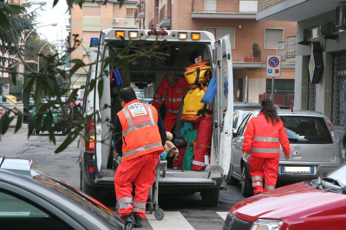 Lecce, 17enne trovata morta nel suo letto dalla famiglia: aveva la febbre da giorni