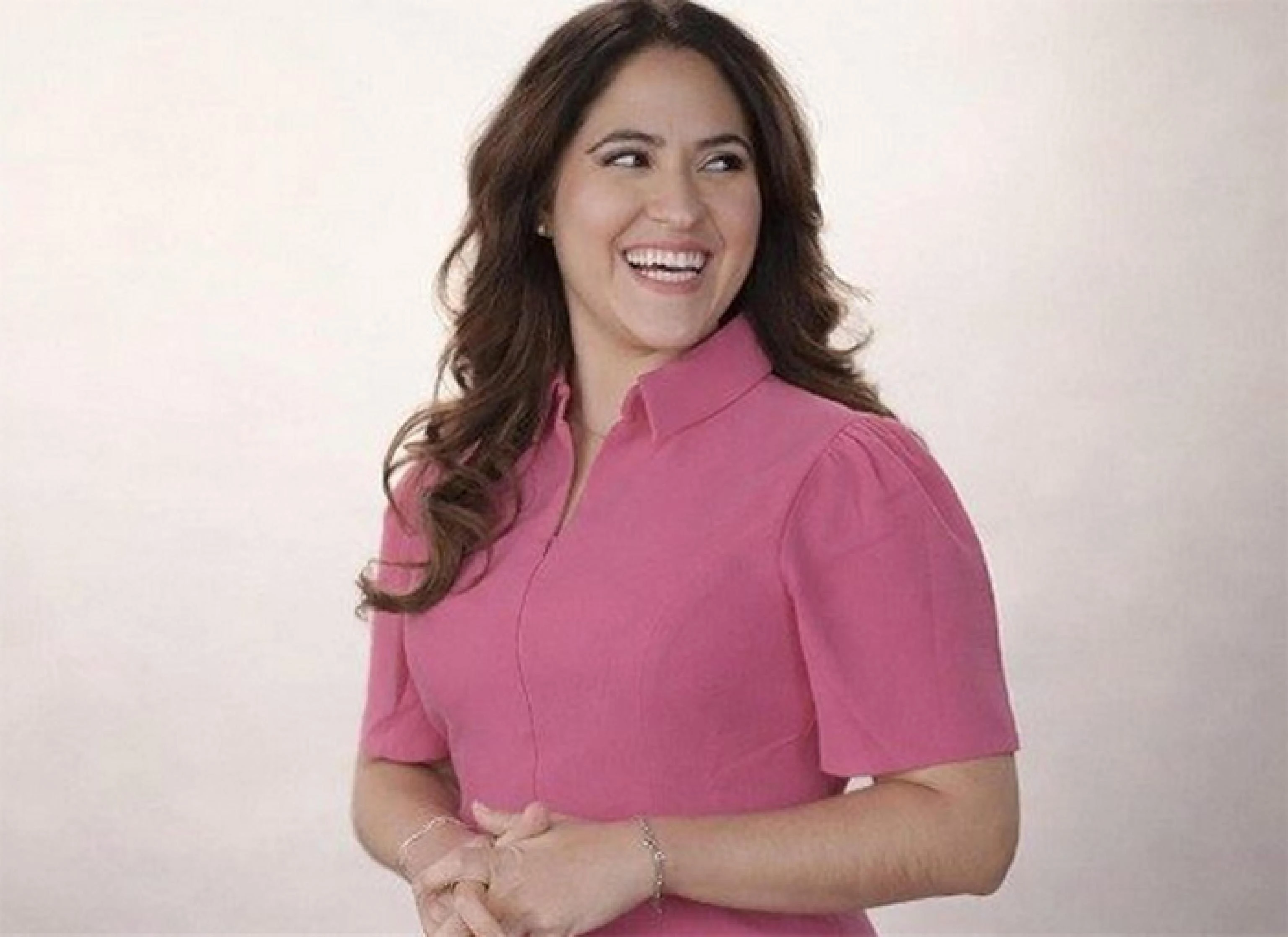 Chi è Maria Montserrat Alvarado, scelta dal Papa per guidare la comunicazione vaticana. Dirige una tv conservatrice filo Trump