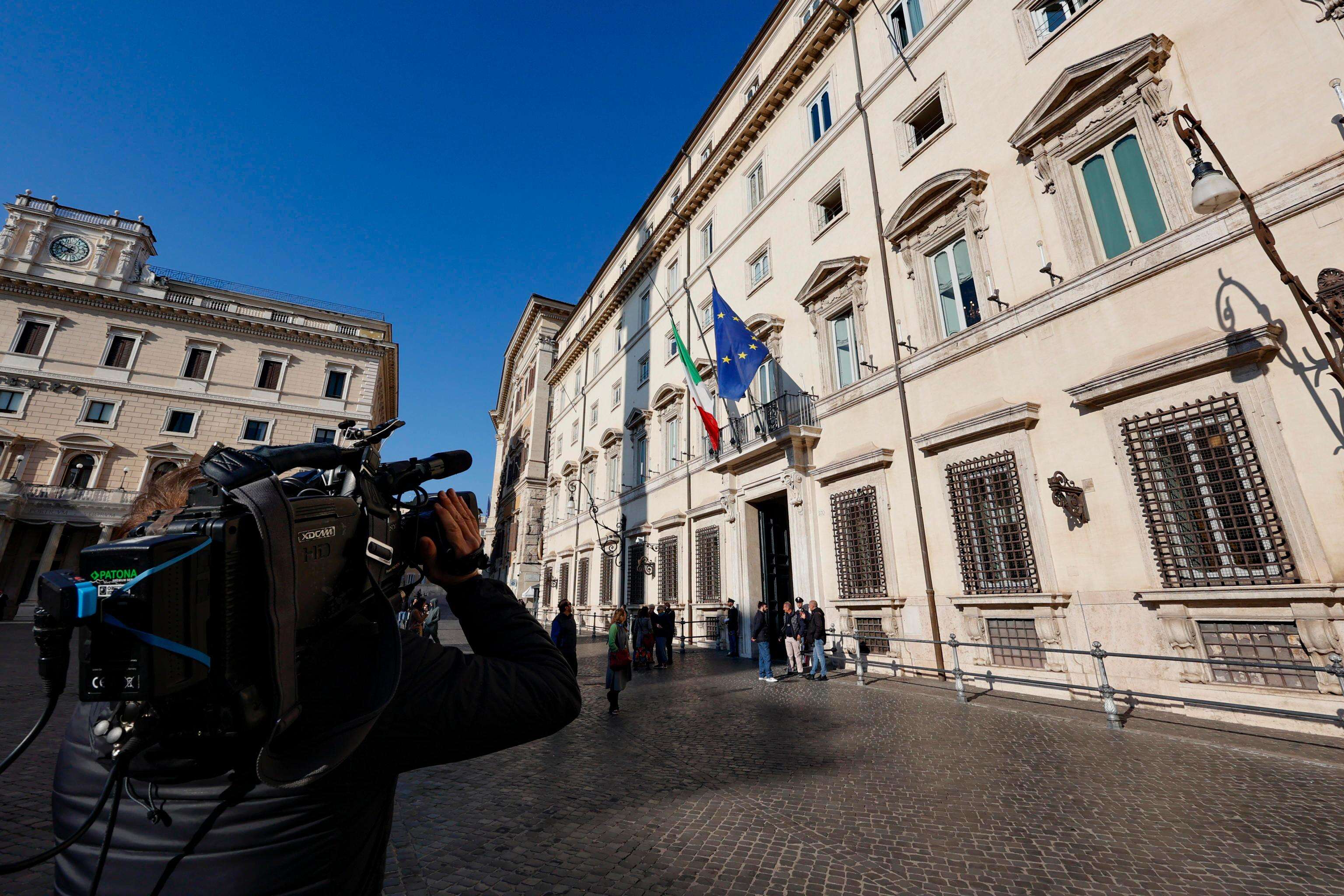 Manovra: al via l'incontro governo-sindacati. Meloni: “L’obiettivo è la crescita, non il consenso”