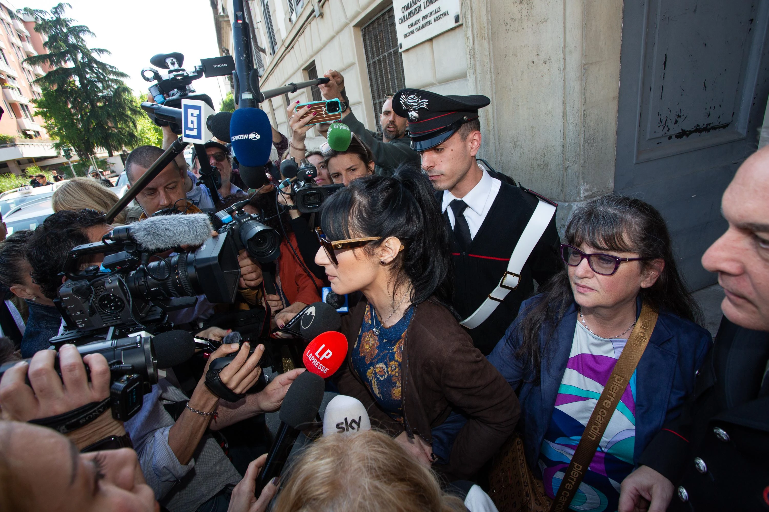 Garlasco, i soldi ai legali. La difesa della madre di Andrea Sempio: “Li abbiamo pagati per avere le carte”