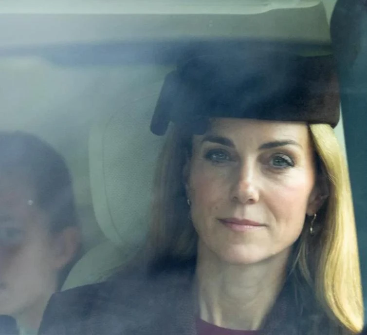 La principessa Kate lancia l’allarme: “Dipendenza da smartphone e pc devasta le nostre vite”