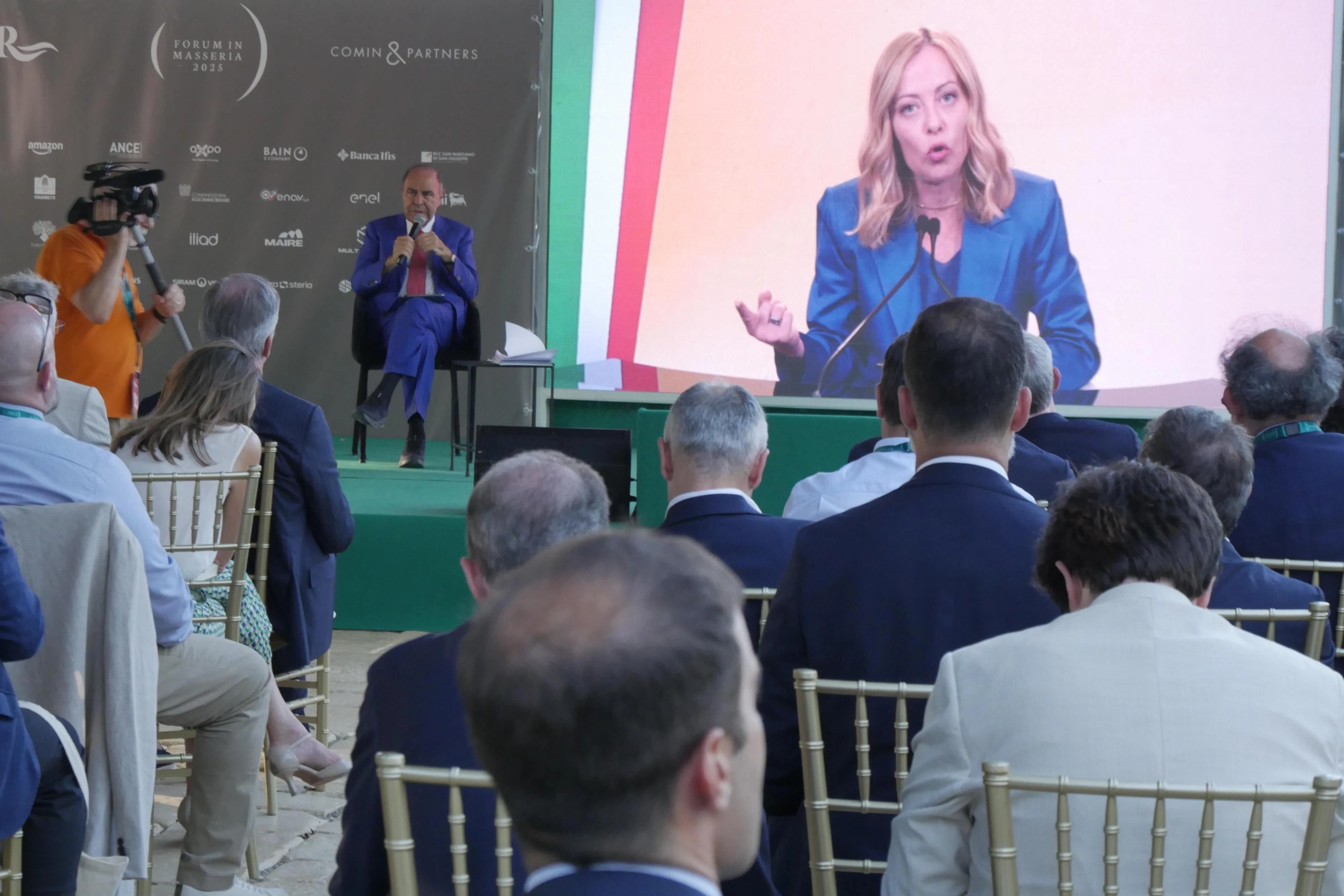 Meloni, stop alla cittadinanza: “Non è una priorità”. Telefonata con Trump su dazi e Kiev