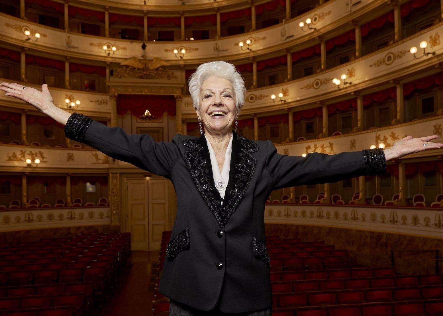 Raina Kabaivanska celebra 90 anni di carriera straordinaria nel mondo dell'opera