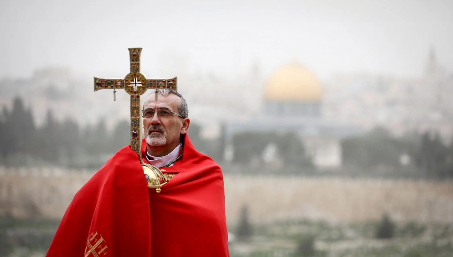 Pizzaballa, il frate di Gerusalemme che potrebbe diventare Papa: un artigiano del dialogo per tempi impossibili