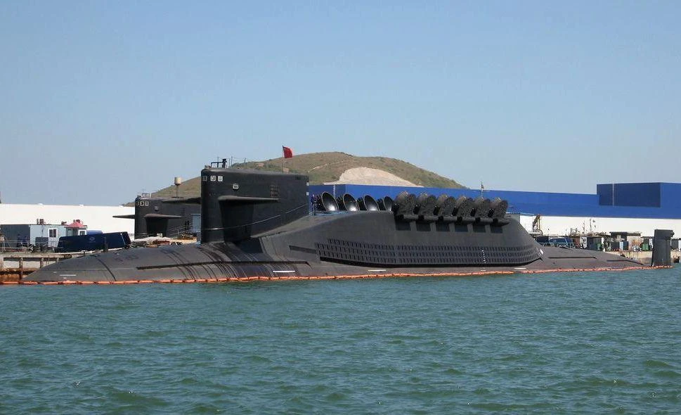 Cina, svelate per la prima volta le potenzialità del “Type 094”: il super sottomarino lanciamissili a propulsione nucleare