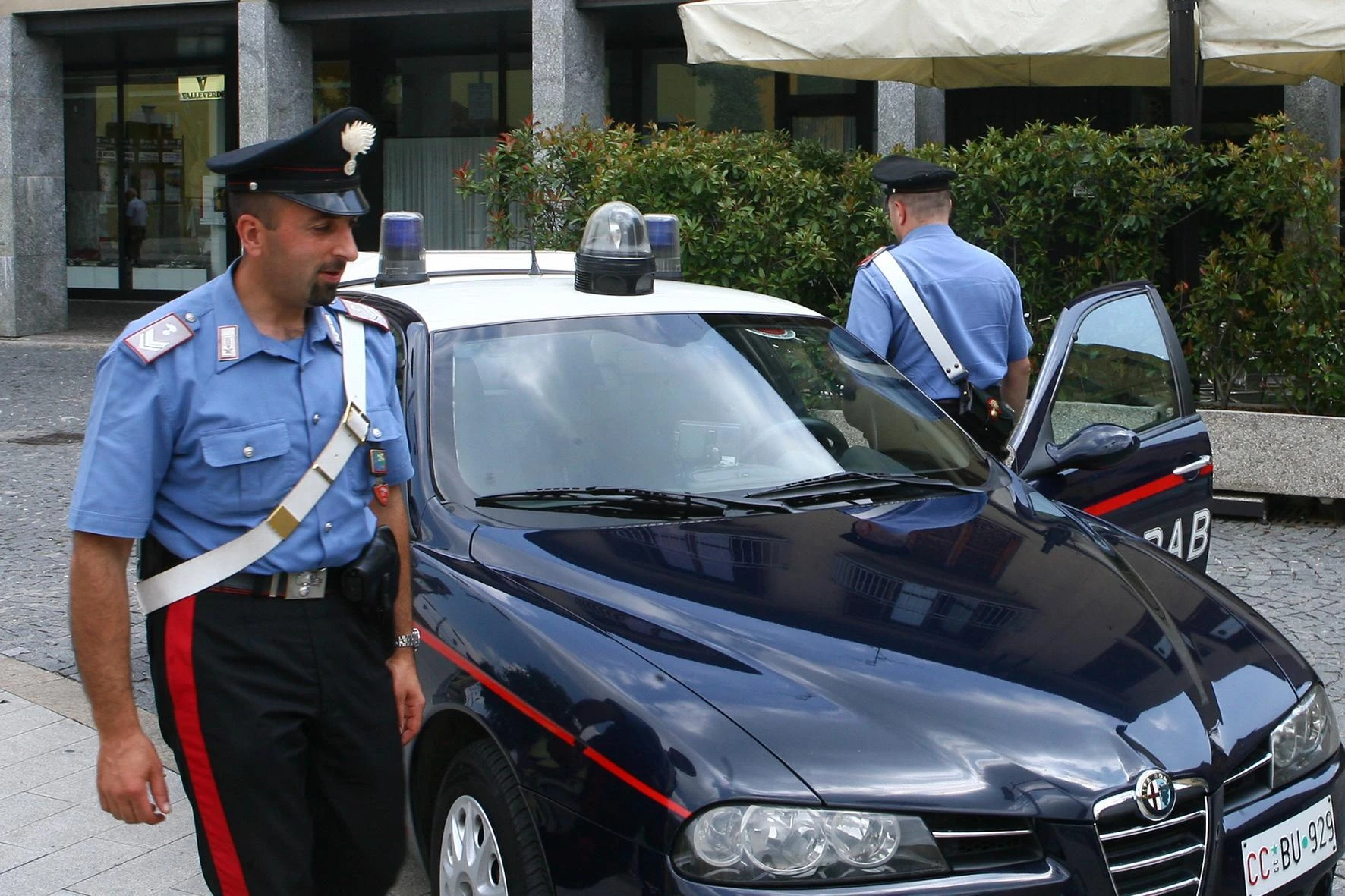 Tentato femminicidio a Misterbianco, arrestato un 53enne. La moglie ferita è gravissima