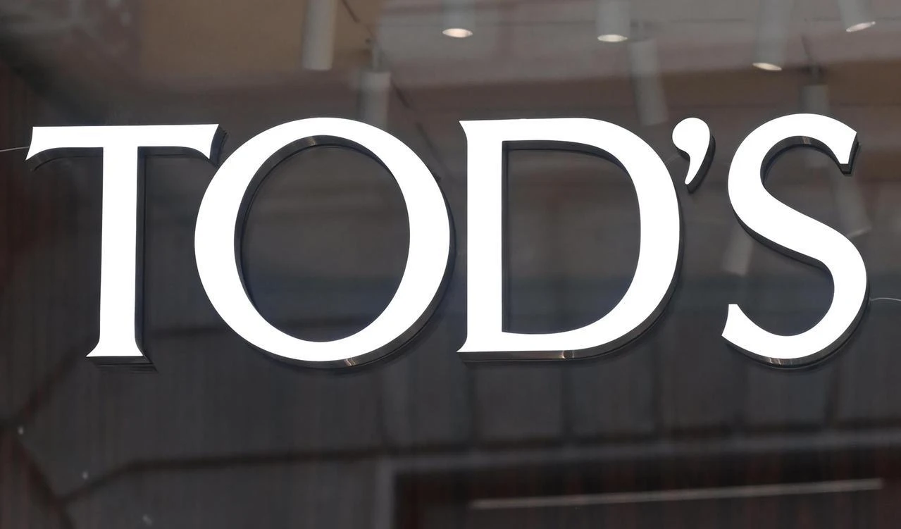 La Procura di Milano chiede l’amministrazione giudiziaria per Tod’s. L’azienda: “Controlli costanti nei laboratori che lavorano con noi”