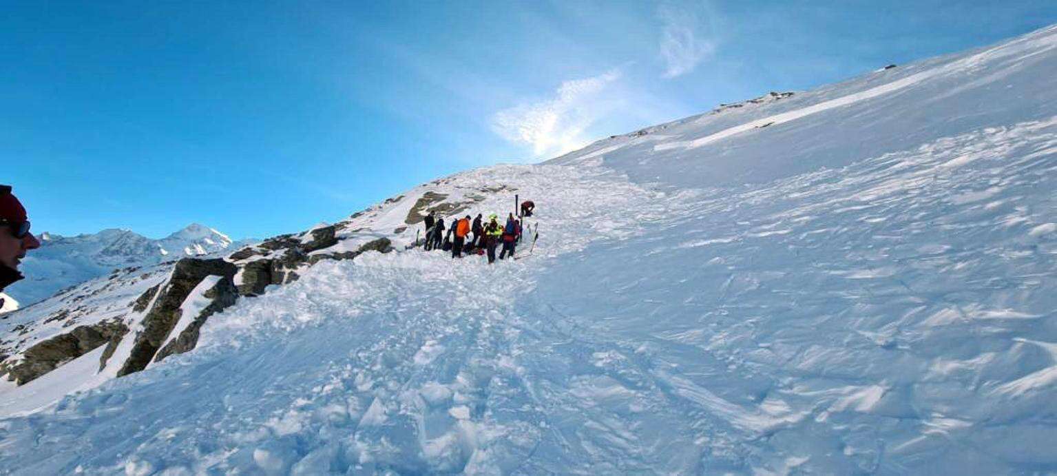 Valanga in val di Rhemes: indagato l’istruttore di guide alpine. Sfuggì alla tragedia che uccise tre allievi