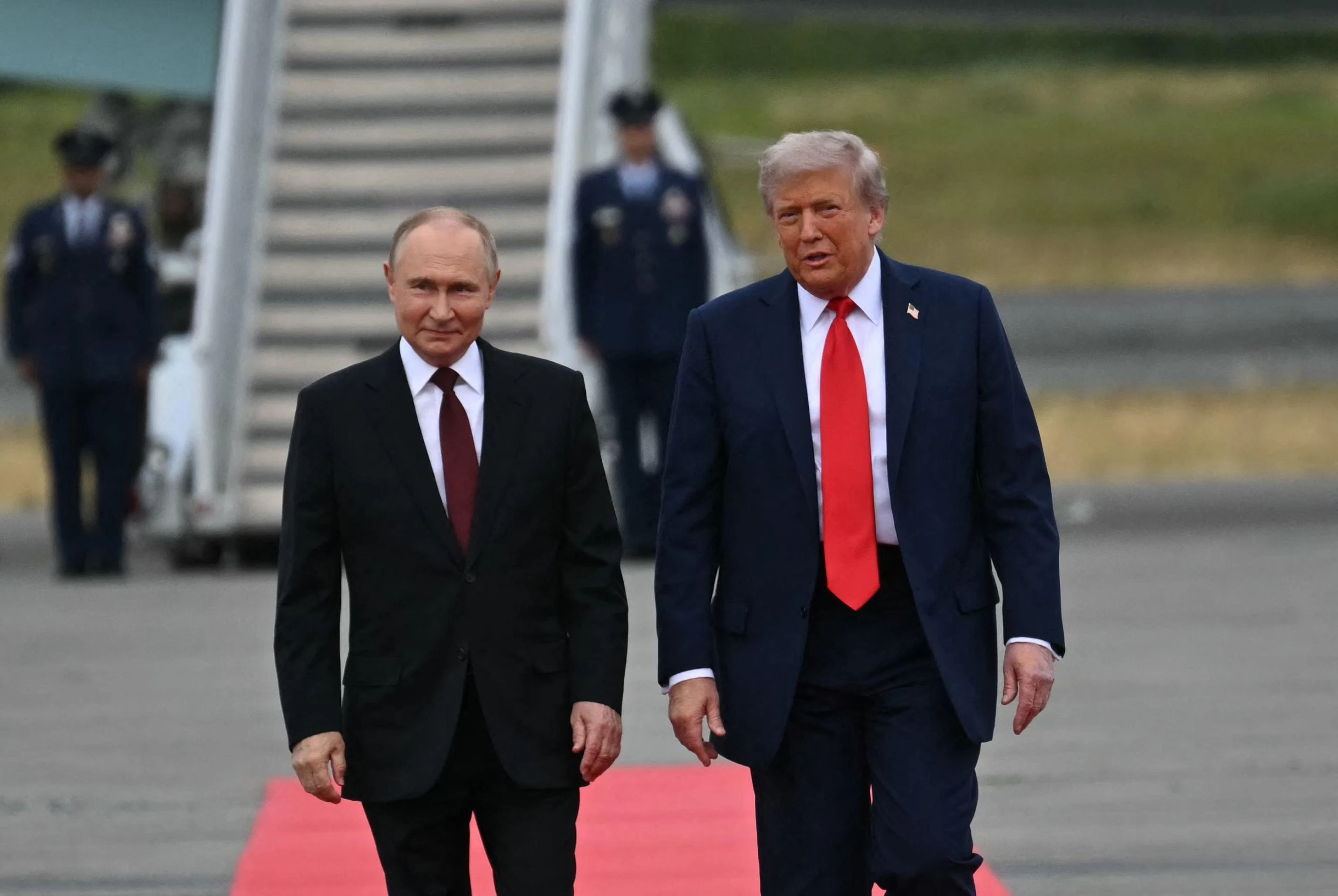 “Smetterai di uccidere i civili?” Ma Putin fa spallucce e smorfie: video