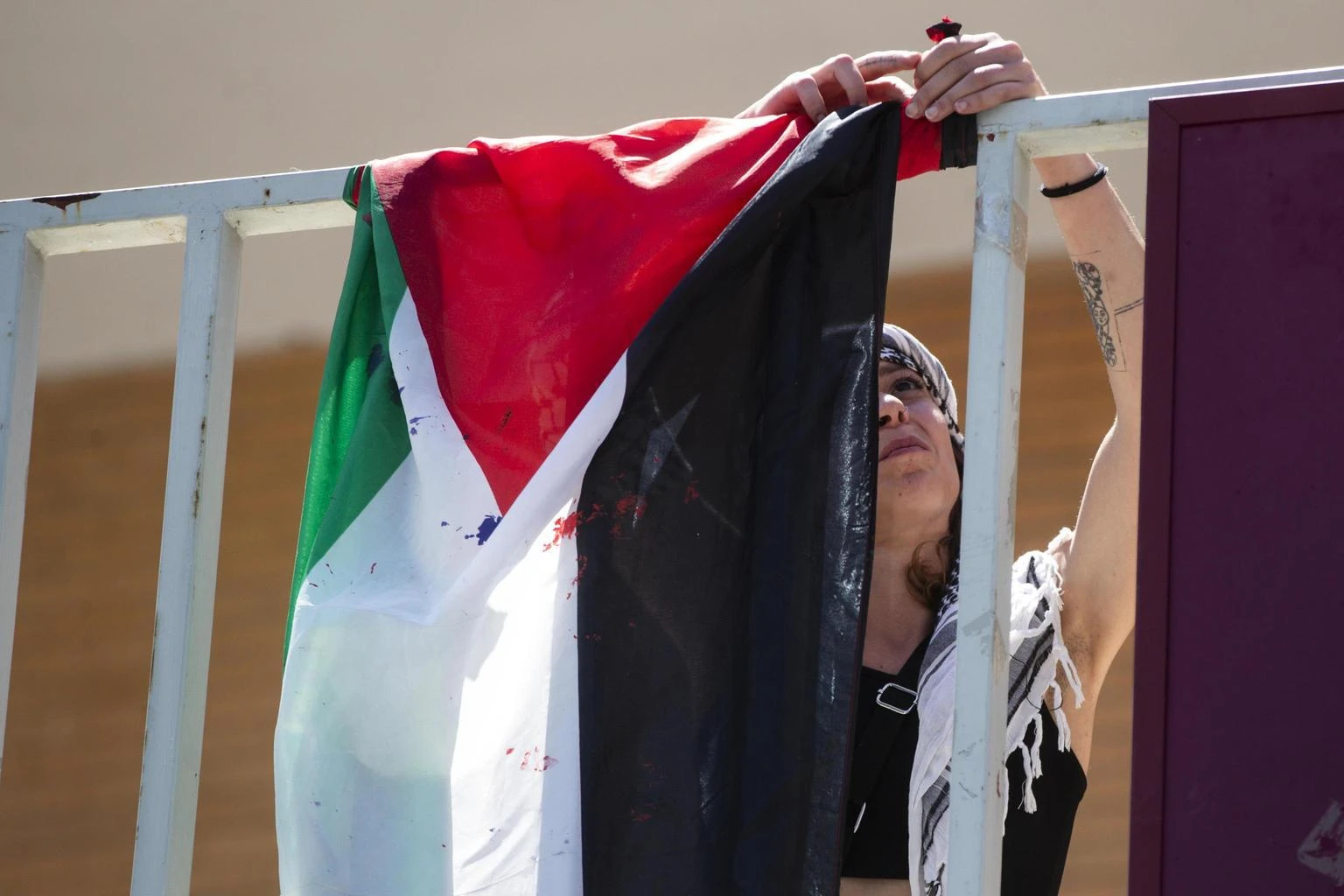La solidarietà alla Palestina fa paura: dalle piazze ai social, si moltiplicano gli episodi di censura