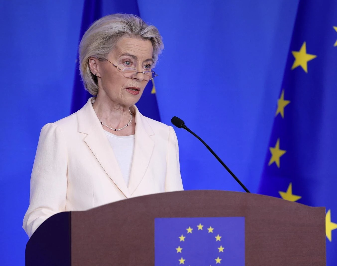 Capitolazione o realismo?. L’Europa si spacca sui dazi. E Ursula è sotto la lente
