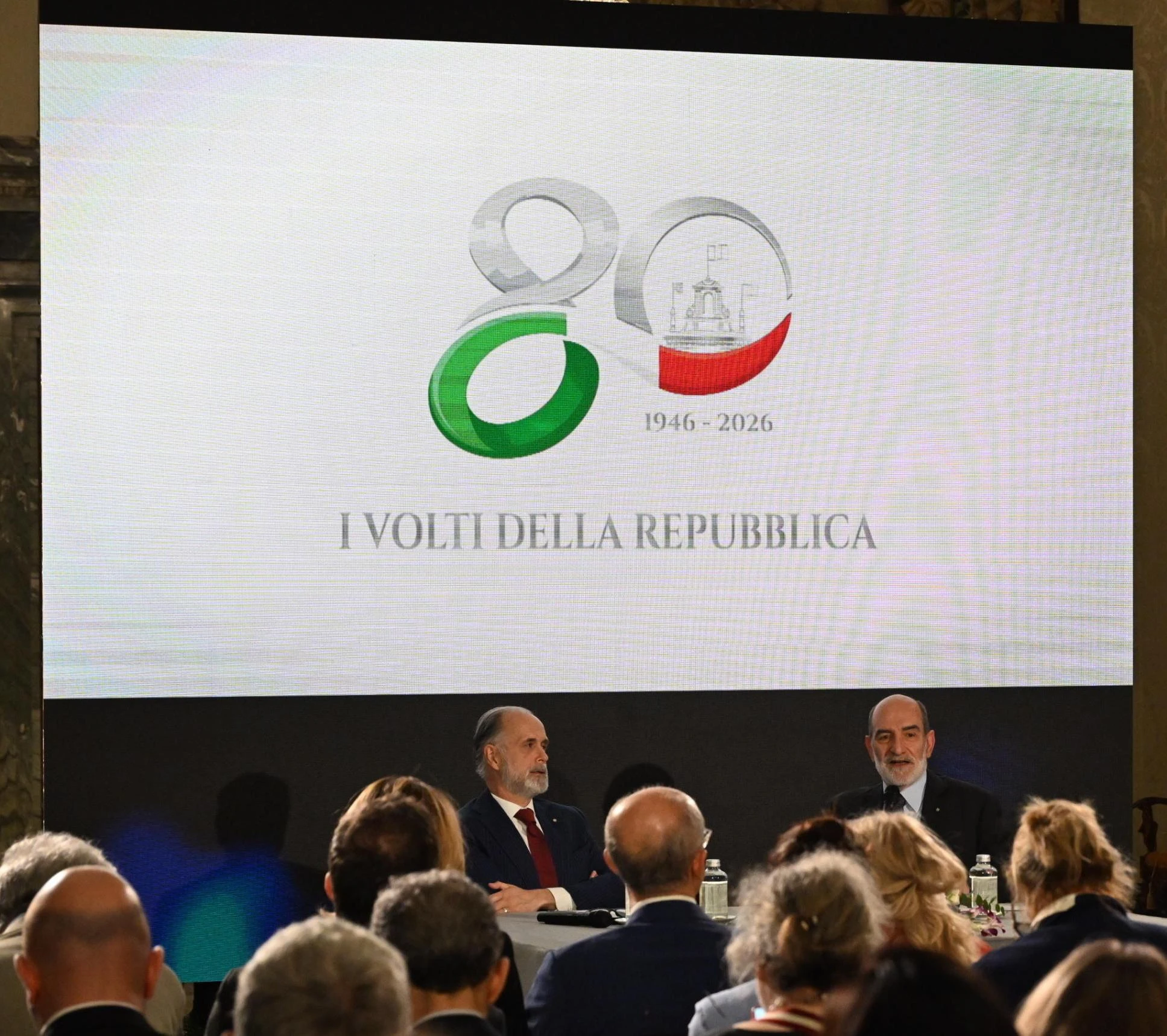 Mattarella apre la piazza a tutti gli italiani. Quirinale collegato con 88 comuni