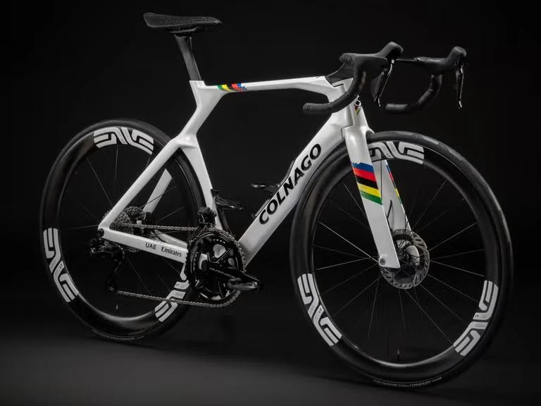 Quanto costa la super bici di Pogacar? Fino a 25mila euro per la Colnago Y1Rs