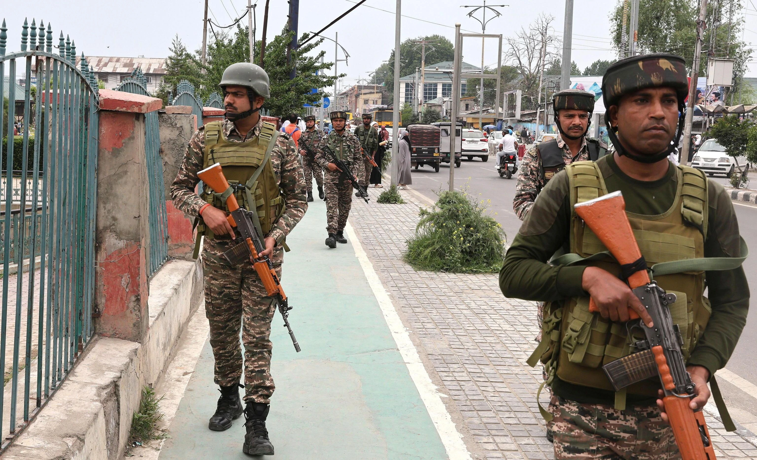 Kashmir, ottava notte di scontri sul confine India-Pakistan. Usa: “Islamabad condanni l’attentato a Pahalgam”