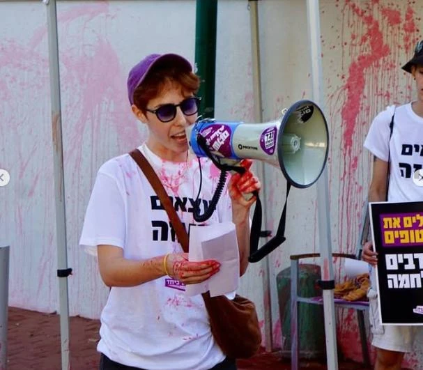 Un’altra Israele resiste e cammina: cos’è Standing Together, che da dieci anni unisce ebrei e palestinesi contro il conflitto perenne