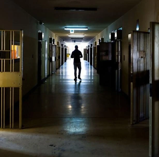 Al carcere di Opera. I due mafiosi coi telefoni in cella