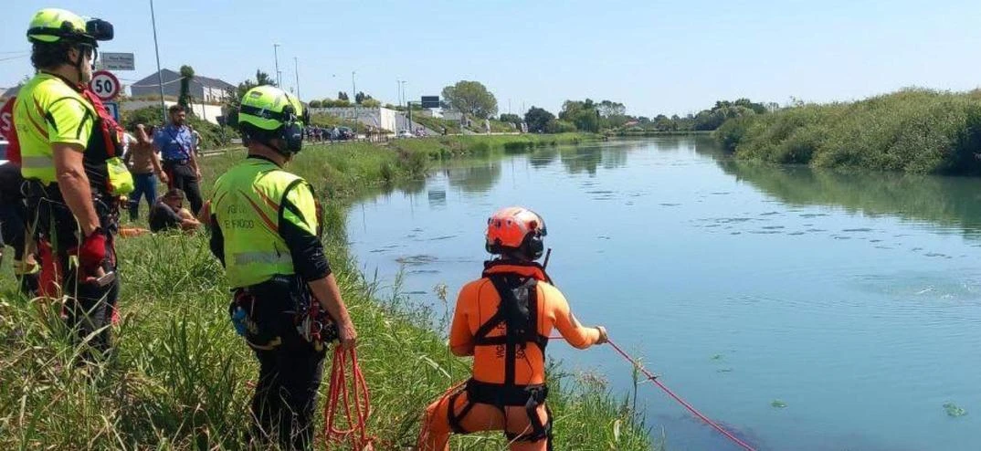 Auto precipita nel fiume Sile. Bimbo lotta fra la vita e la morte