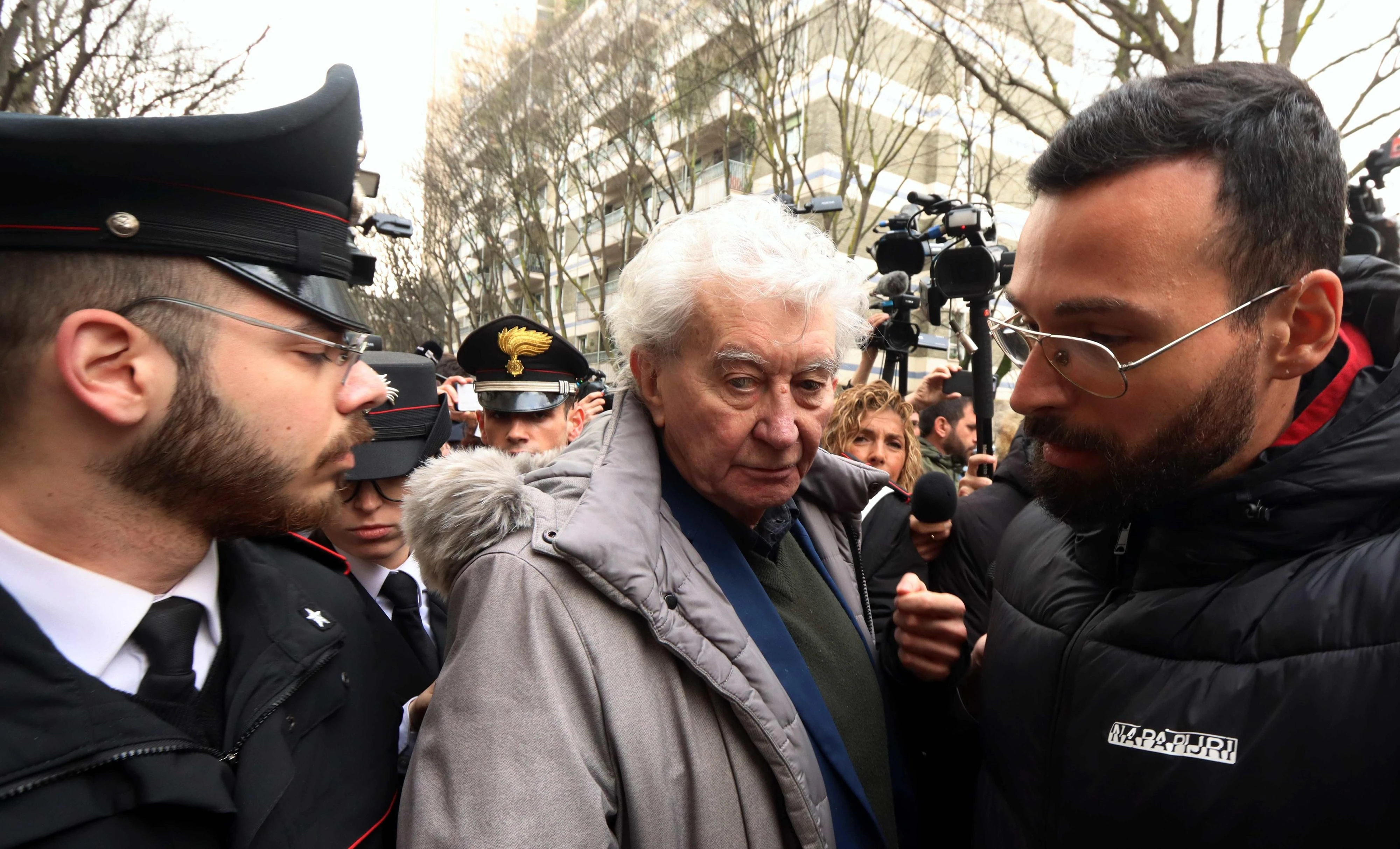 Omicidio di Garlasco, le carte degli interrogatori. Scontrino e telefonate, il confronto sugli orari