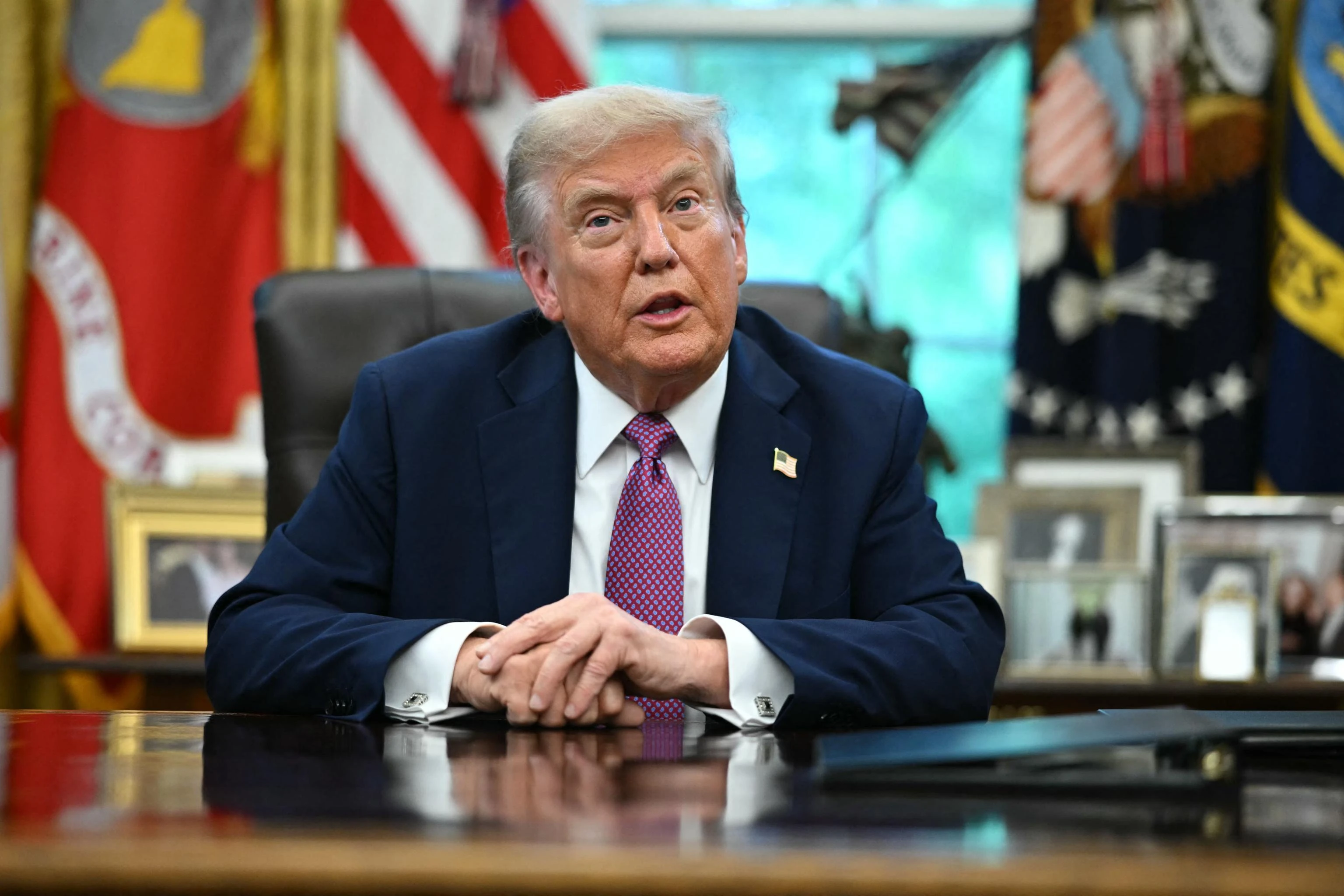 La deriva di Trump. L’analisi: “Governa con gli editti. Si sente sopra la legge”