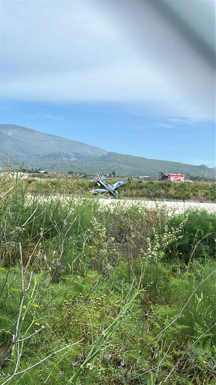 Pantelleria, un aereo delle Frecce tricolori finisce fuori pista