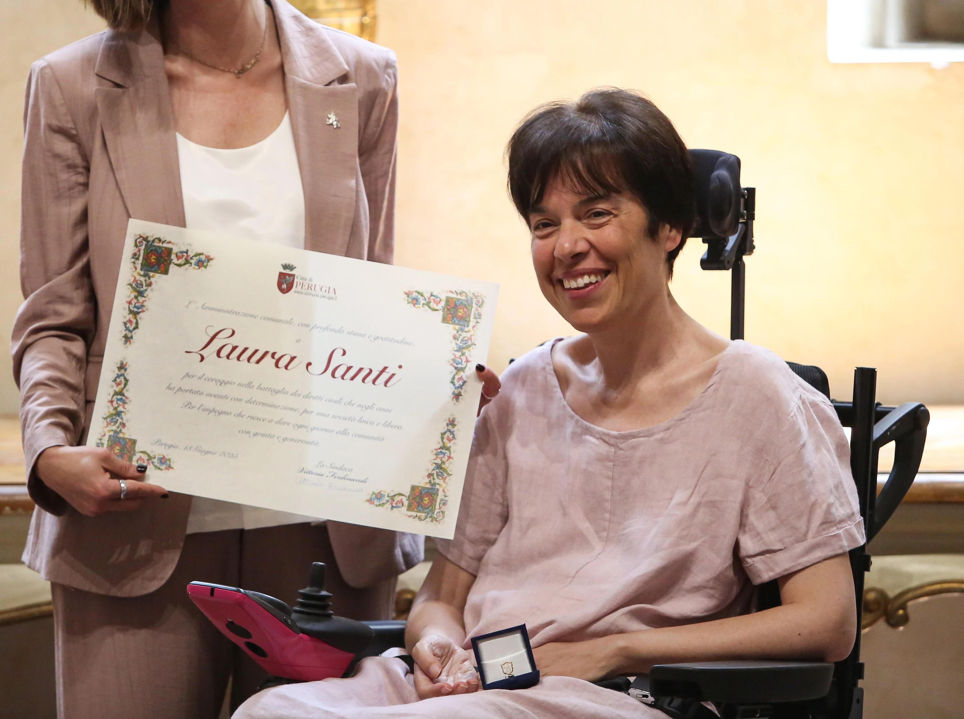 Laura Santi e l’ultimo videomessaggio ai parlamentari sul fine vita. “Siate umani”