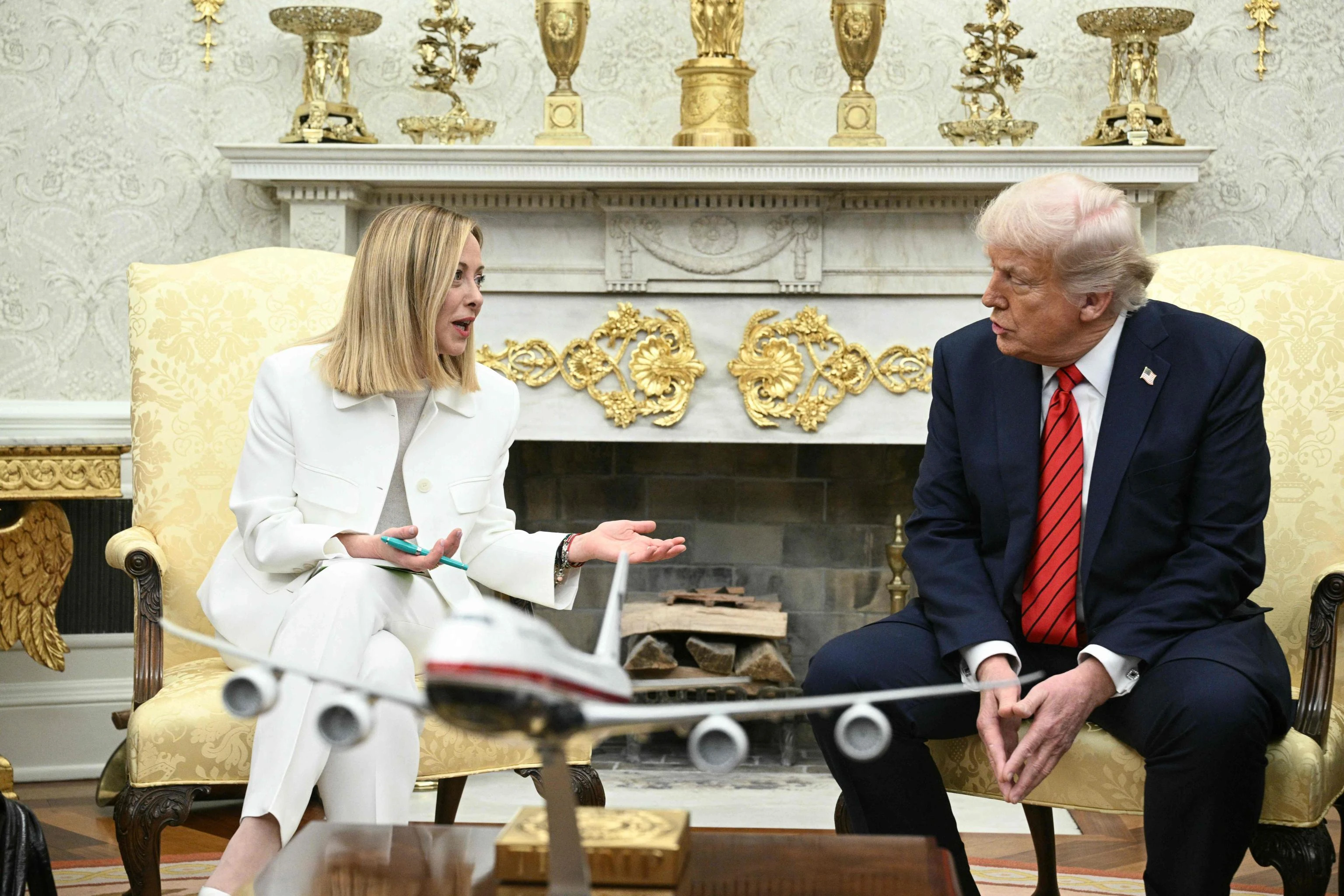 Trump e Meloni: spiragli per un accordo sui dazi tra USA e UE