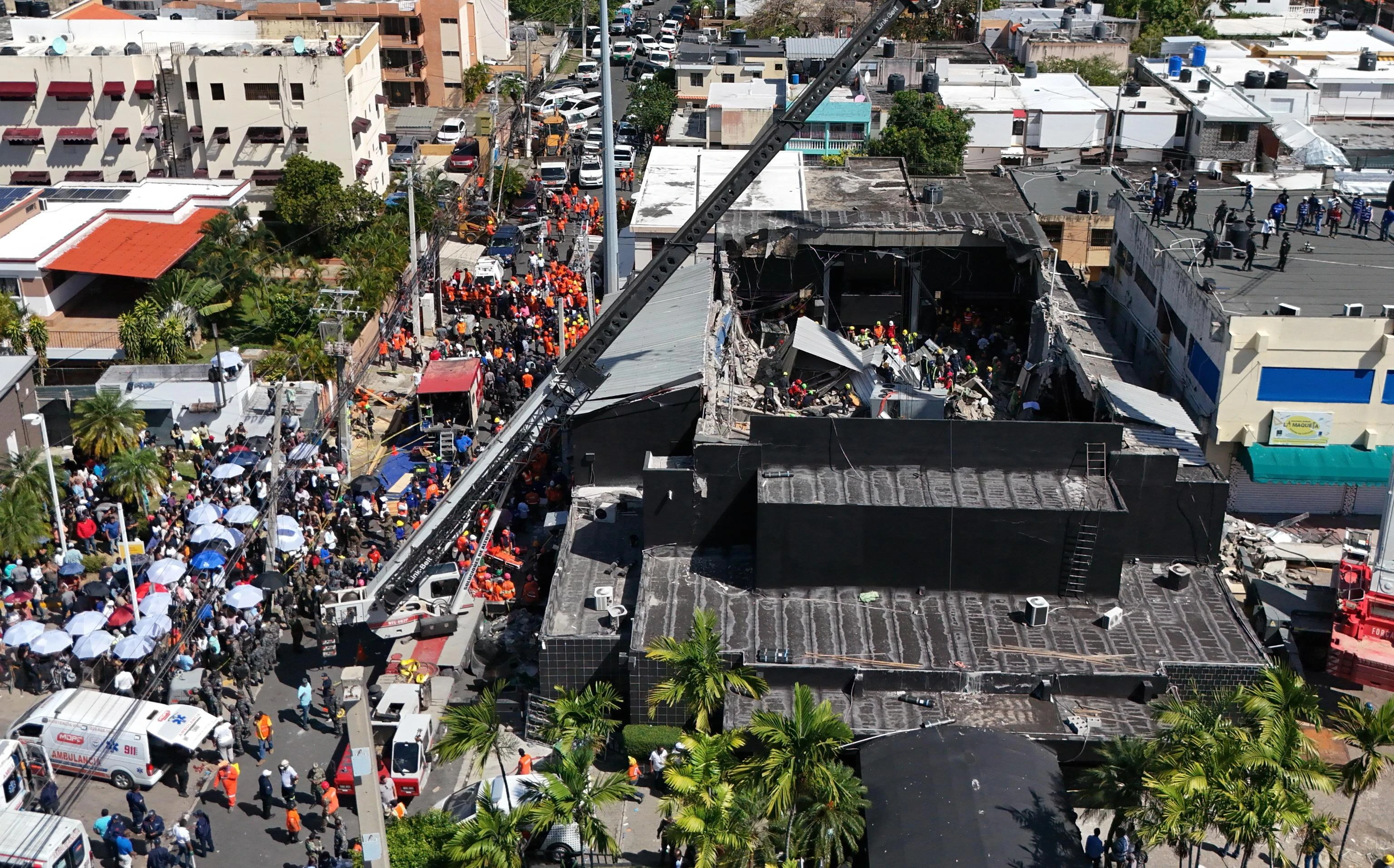 Crollo della discoteca a Santo Domingo: i morti salgono a 98. Tra le vittime, due ex campioni di baseball