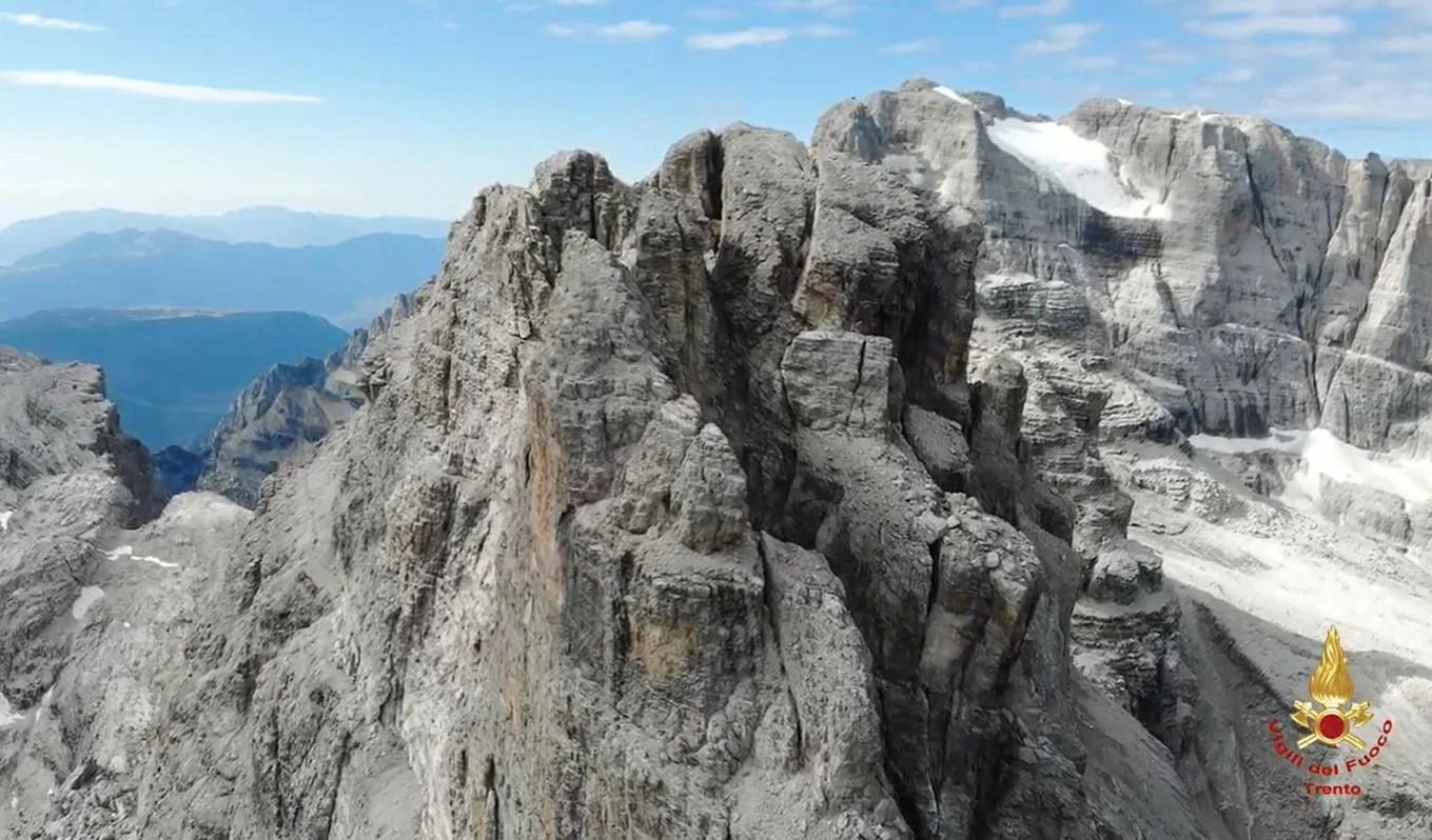 Dolomiti, nuovo crollo a Cima Falkner: si è staccata della roccia nella parte centrale