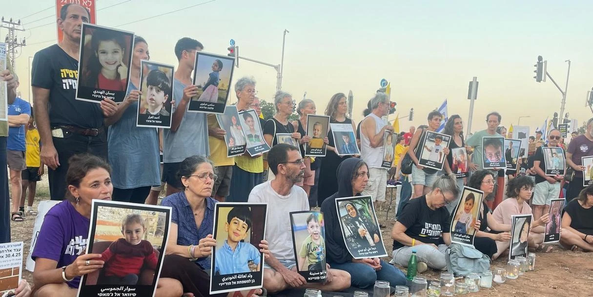 Gaza nella morsa della fame. Israele apre agli aiuti: 