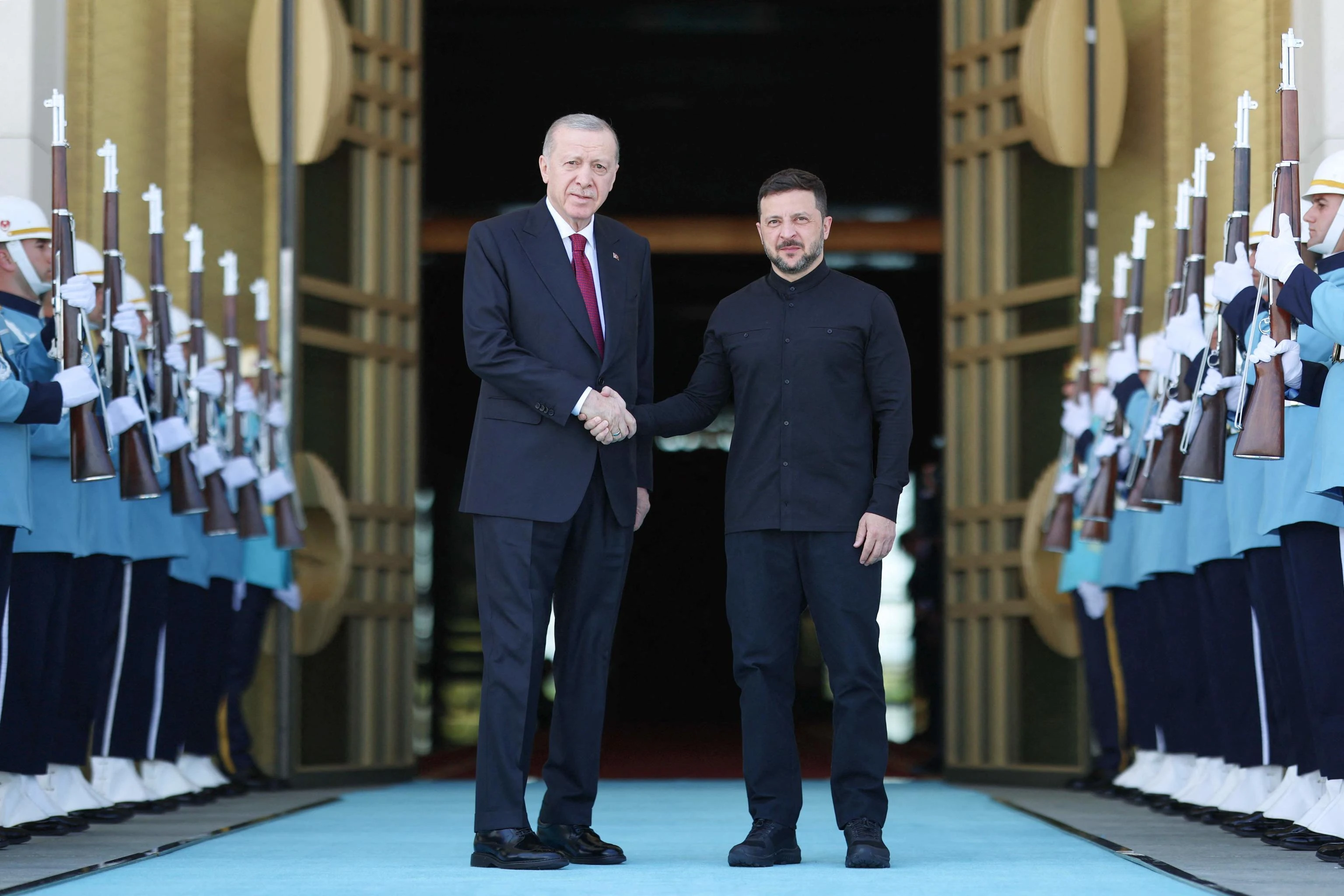 Erdogan: pontiere per Kiev, eroe a Gaza. Il Sultano ’gioca’ su tutti i tavoli