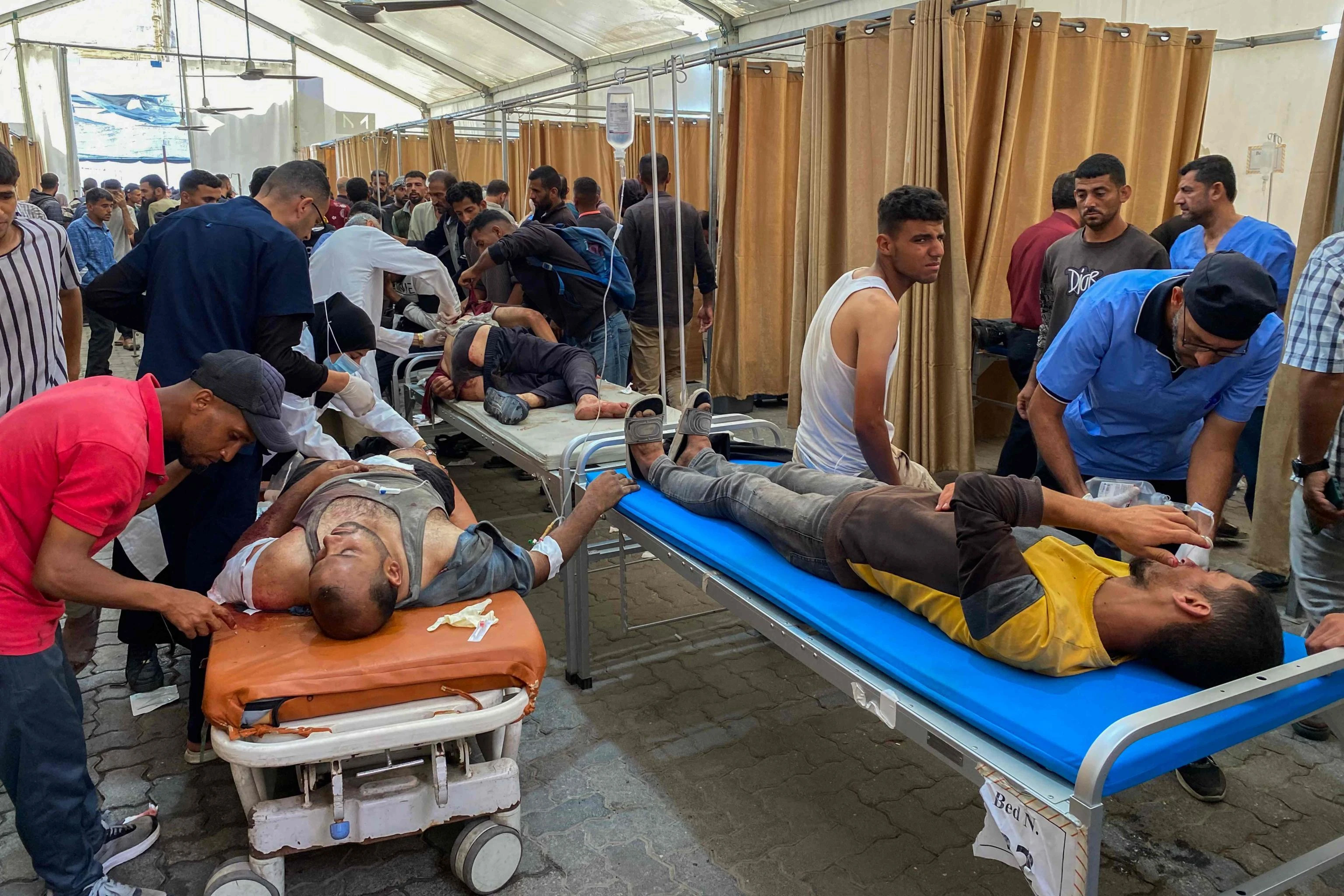 Ennesimo massacro a Gaza: fuoco israeliano sulla folla in fila per il pane. Almeno 50 morti