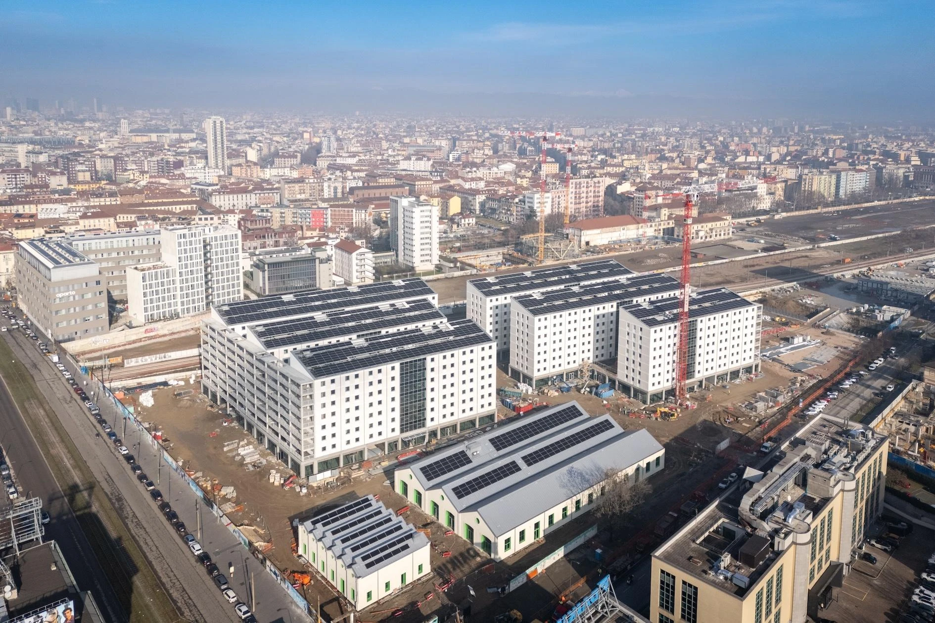 Il business studentati a Milano e la torta Pnrr. Tra regole “elastiche”, interesse pubblico e soldi ai privati c’era già stato l’alert del Governo Monti