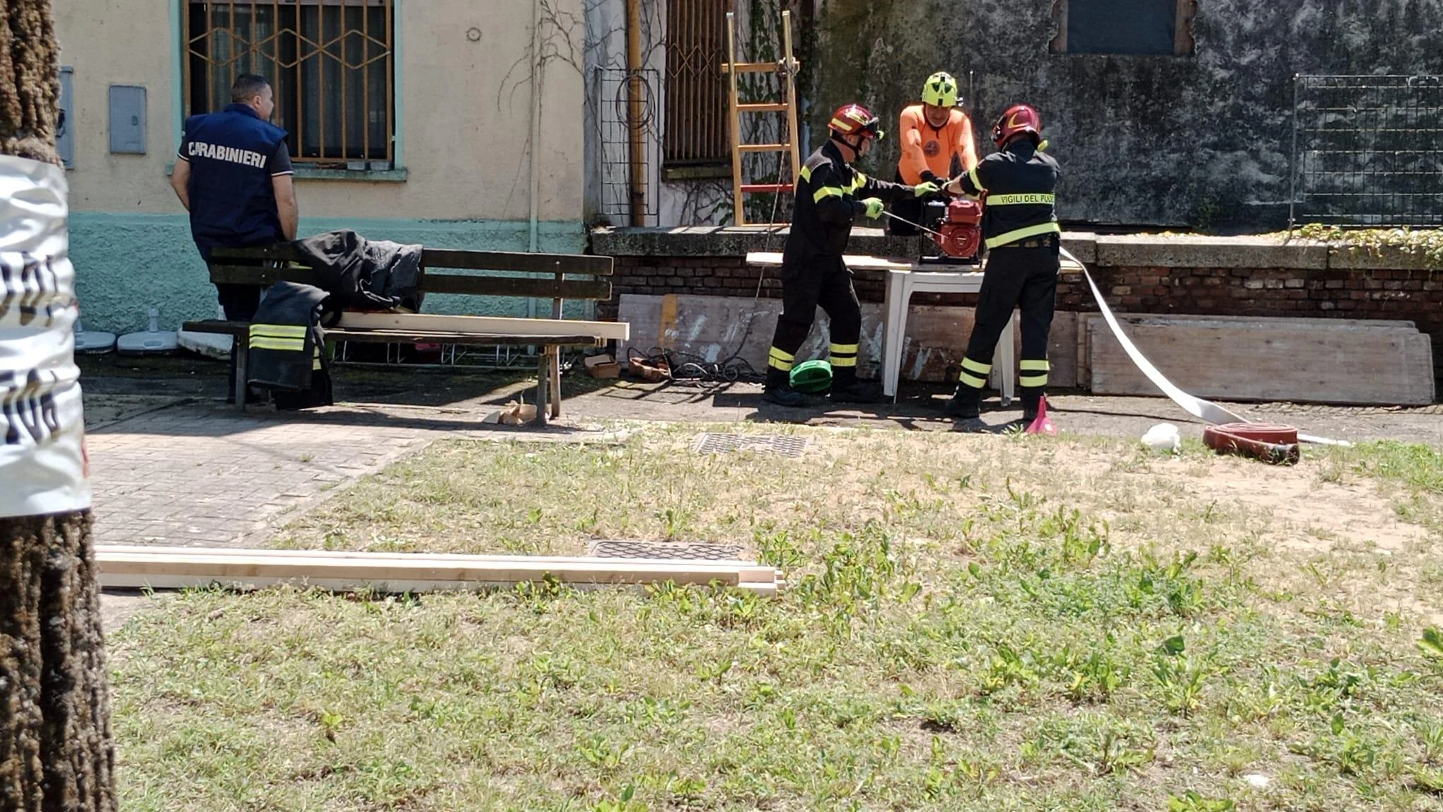 Garlasco, spuntano un martello e il bracciolo in ferro di una sedia dal fondale del cavo Bozzoni a Tromello: la svolta (forse) dopo 18 anni di indagini