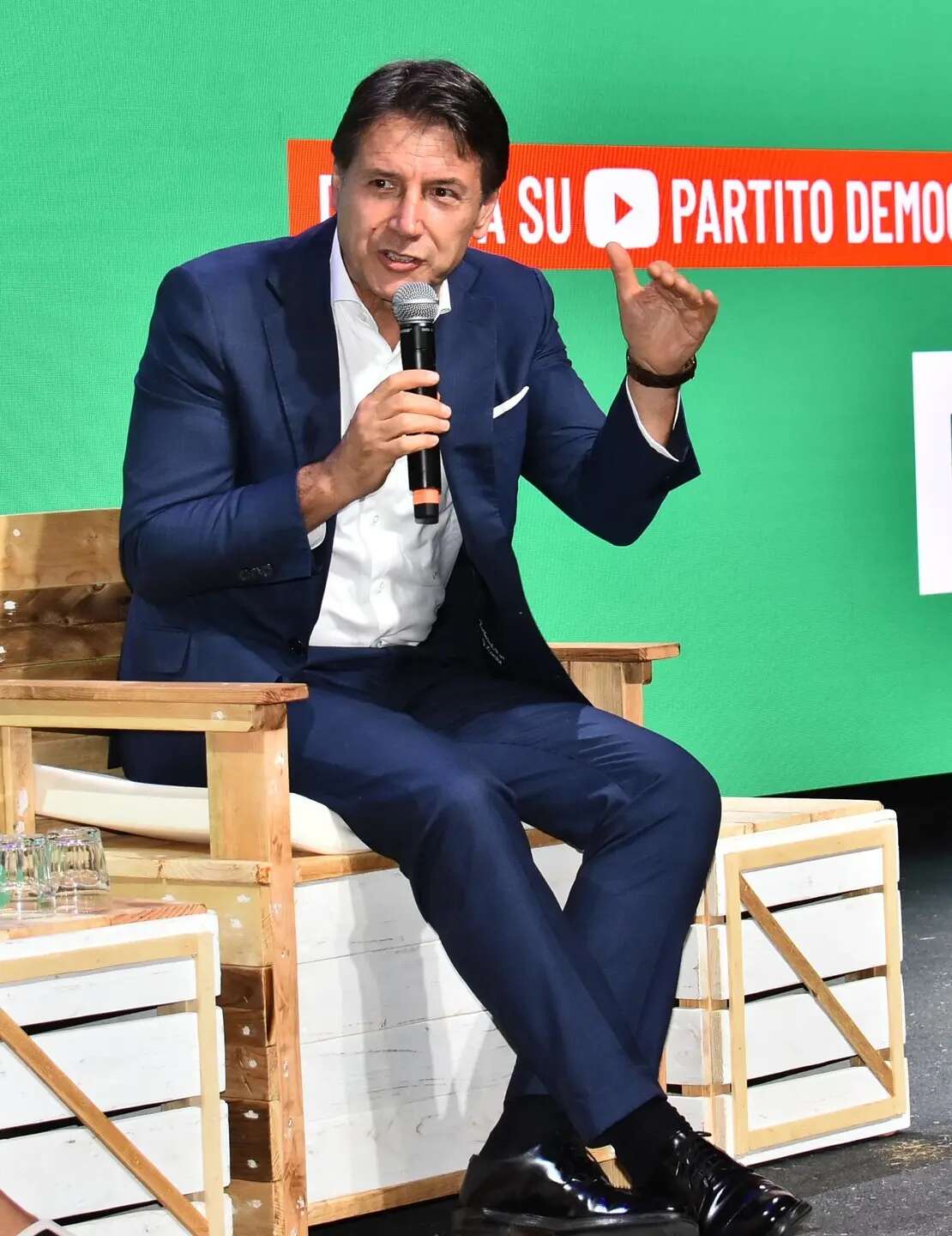 Conte in casa del Pd a Reggio Emilia. “Campo largo? Io preferirei coeso Renzi fa perdere voti”