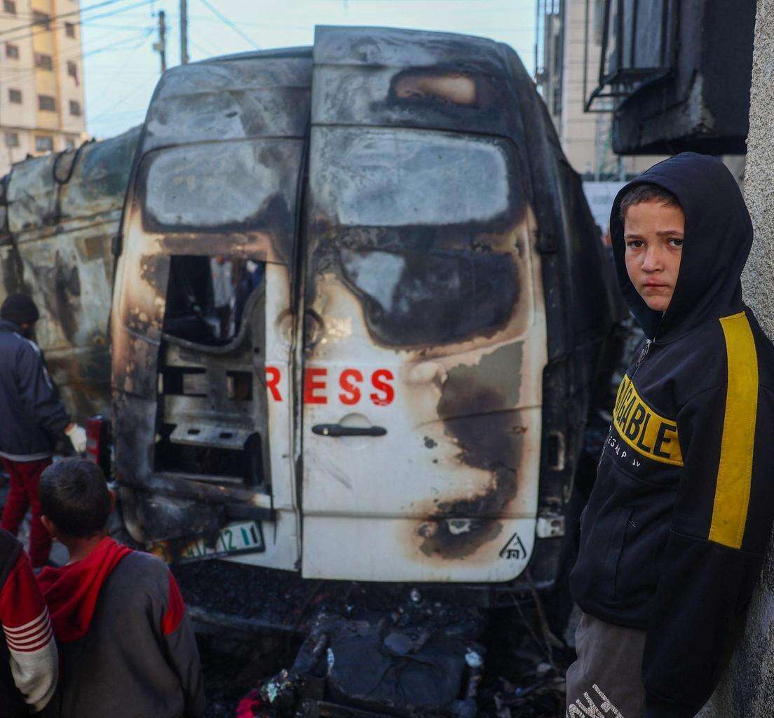 Strage di bambini a Gaza. L’Onu: ogni ora un morto. Neonata uccisa dal gelo