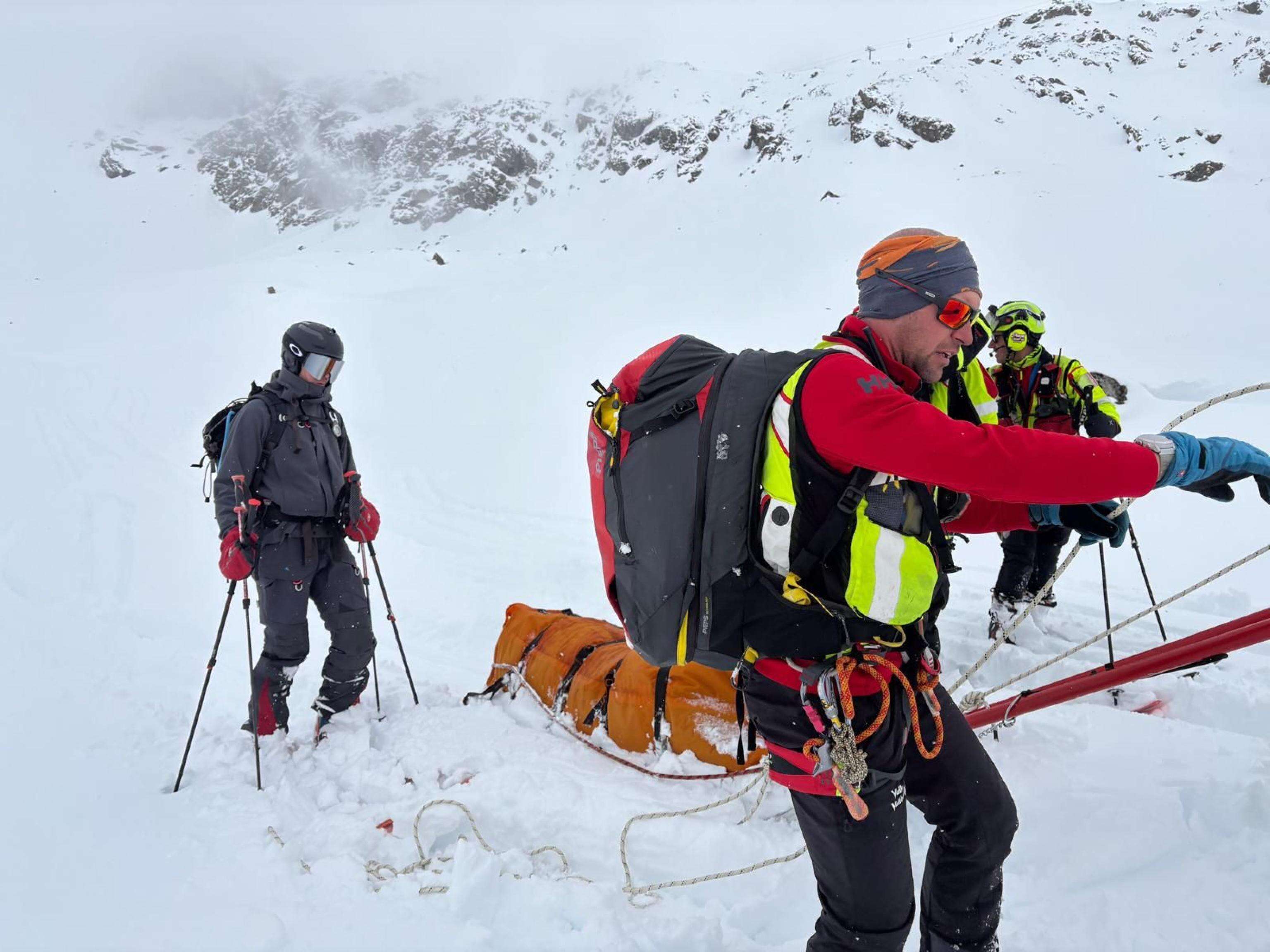 Morti 2 scialpinisti travolti da una valanga a Cortina